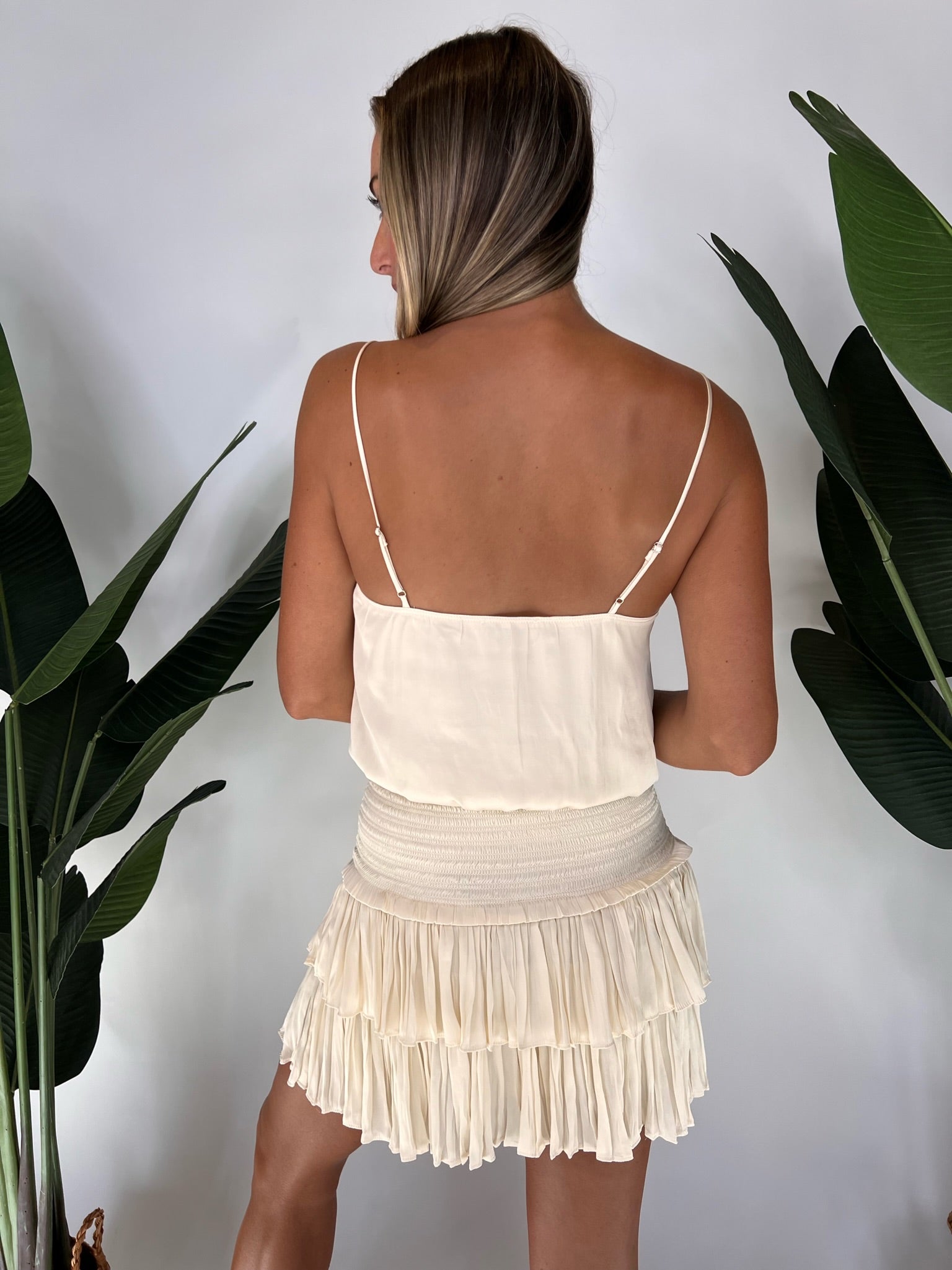 Reset | Silky Amore Top | Back | Cream| Model | Vagabond | Apparel | Boutique