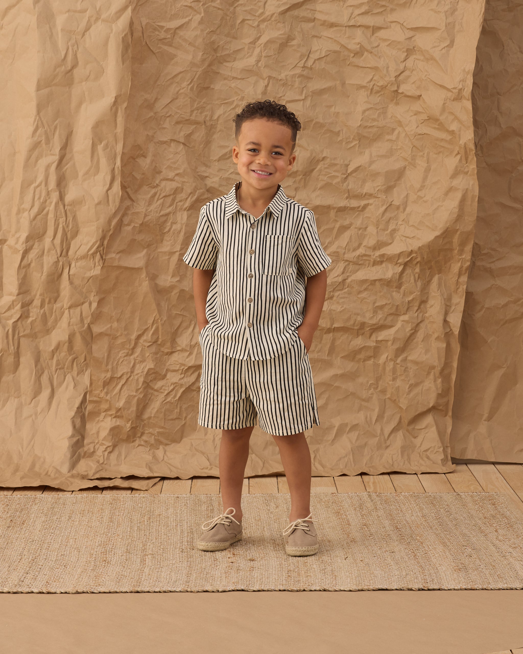 Rylee & Cru | Collared Short Sleeve Shirt Wavy Stripe | Vagabond | Apparel | Boutique