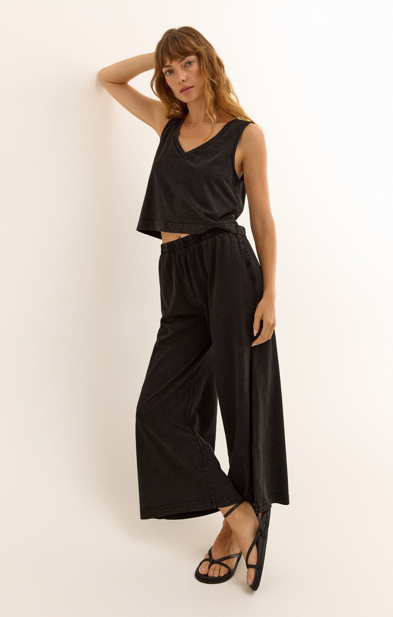 Z Supply Sloane V-Neck Top | Vagabond Apparel Boutique