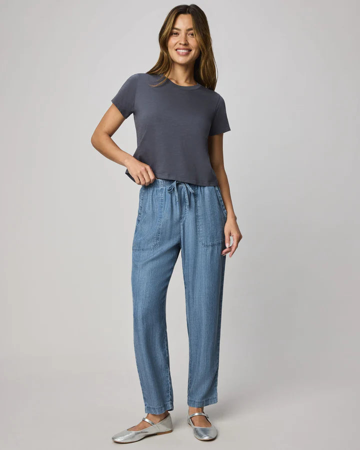 Splendid | Angie Indigo Straight Leg Pant | Indigo | Model | Vagabond | Apparel | Boutique