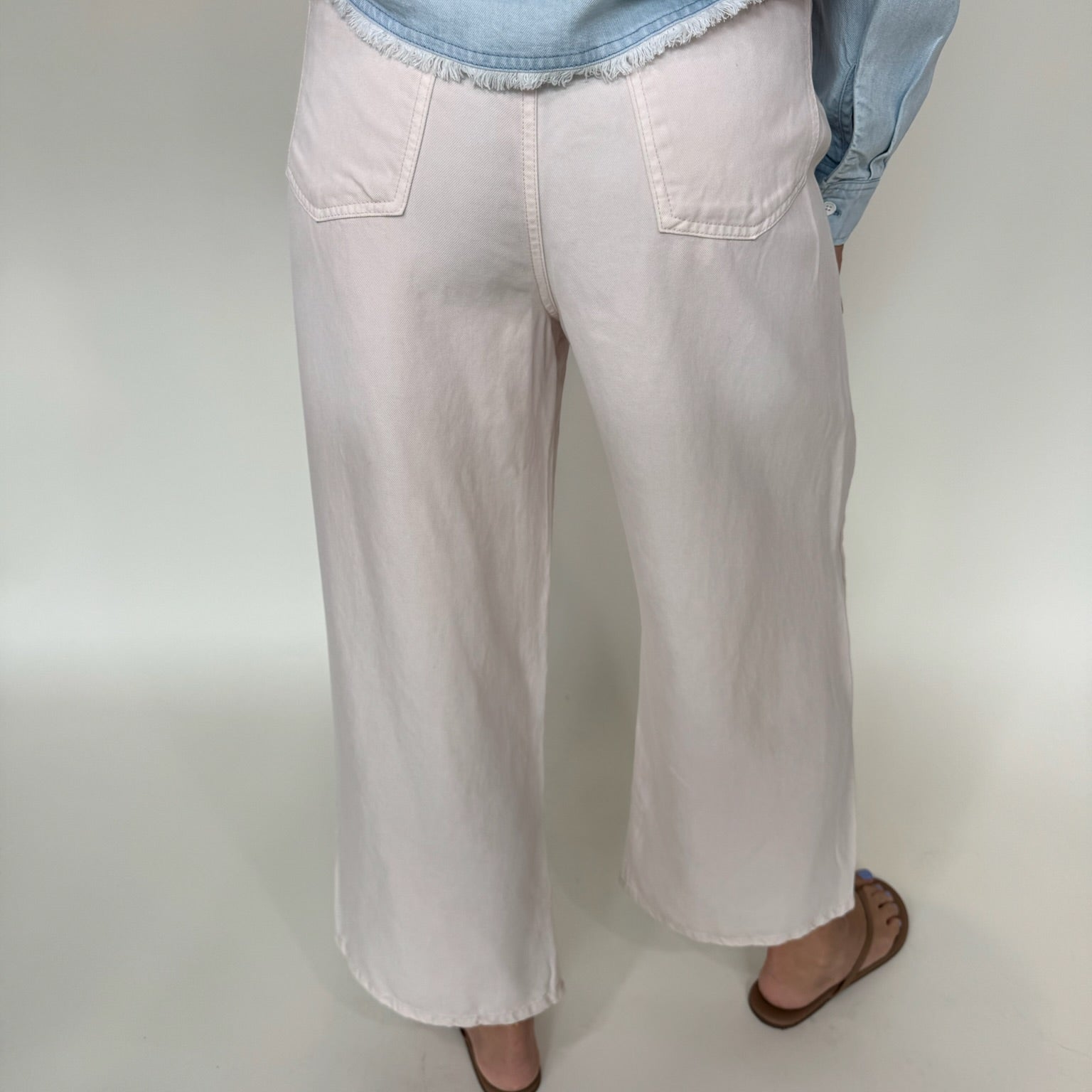 Splendid | Lounge Denim Crop Pant | Back | Vagabond | Apparel | Boutique