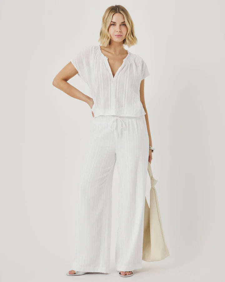 Splendid | Meadow Blouse | White | Model | Vagabond | Apparel | Boutique