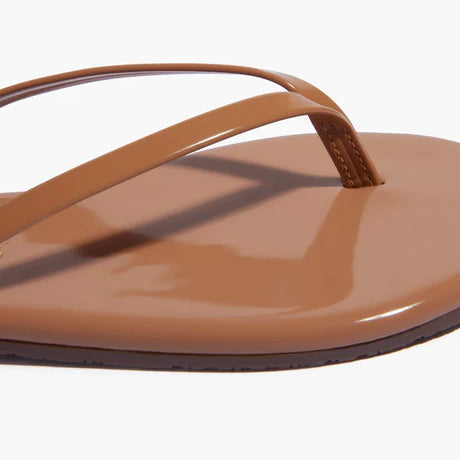 Tkees | Foundations Gloss | Cocobutter | Close | Vagabond | Apparel | Boutique