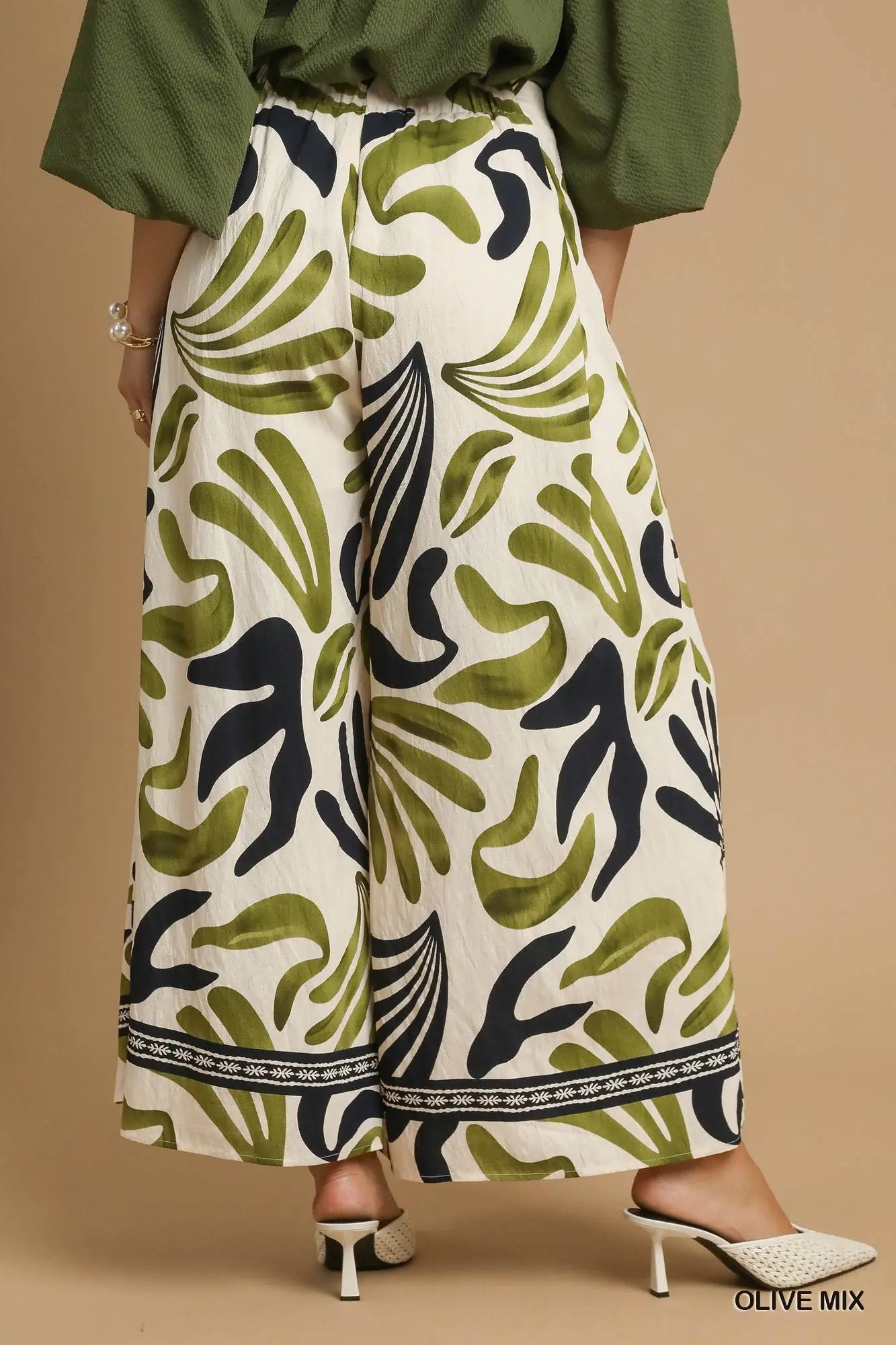 Umgee | Mix Tropical Leaf Print Wide Leg Pants | Back | Vagabond | Apparel | Boutique