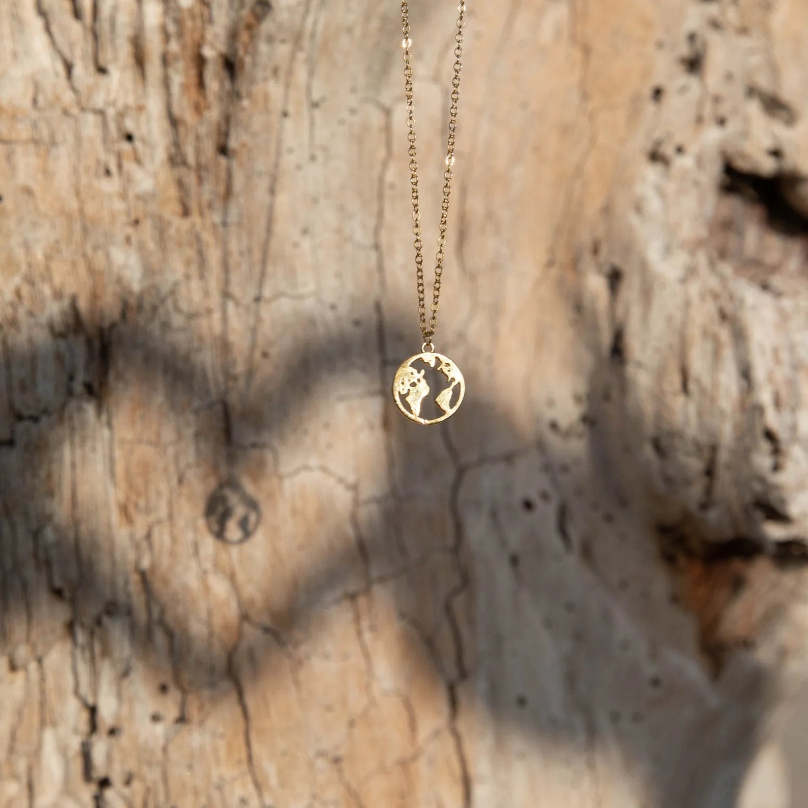 Voyage | Classic Globe Necklace | Stock | Vagabond | Apparel | Boutique