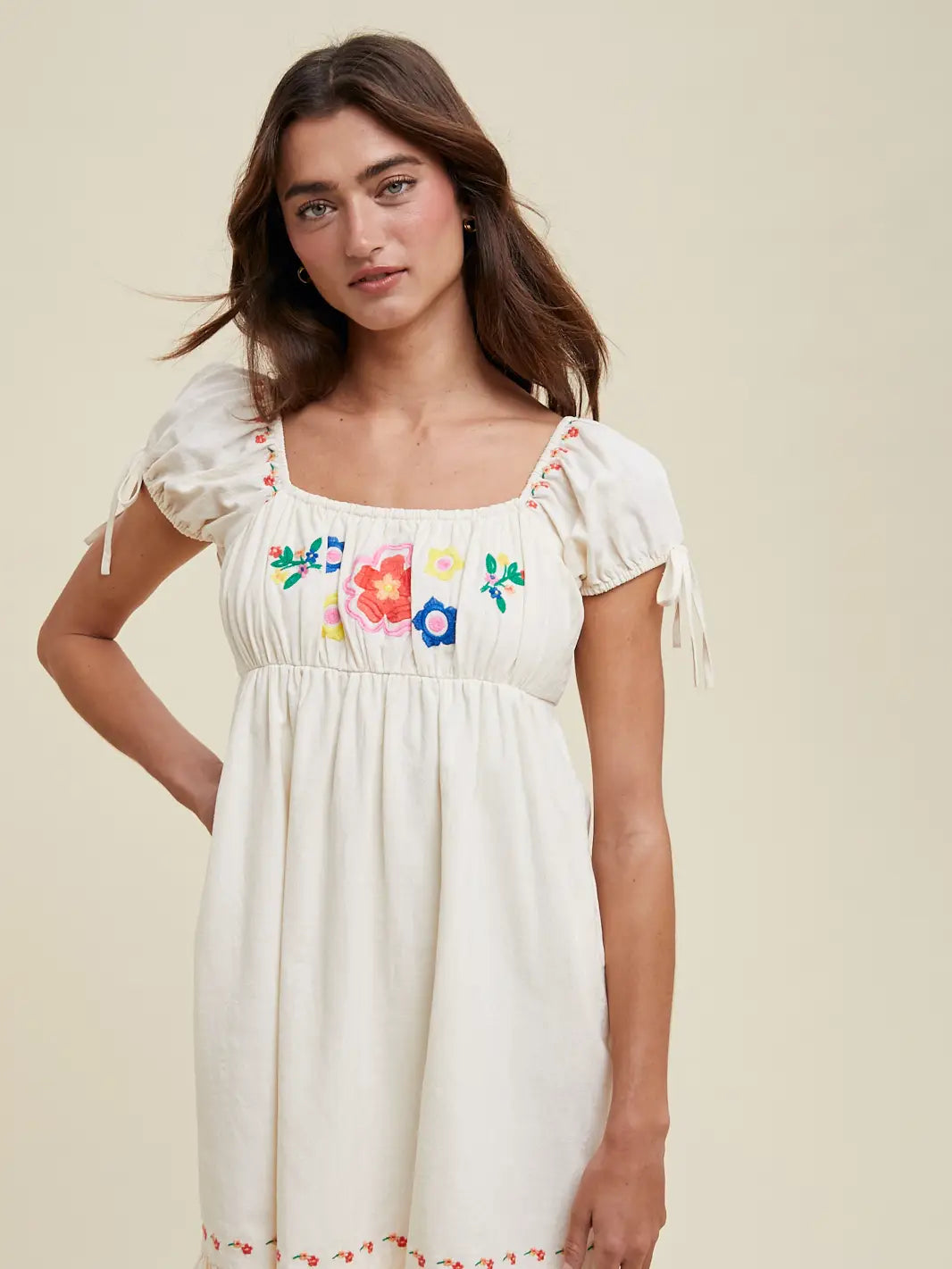 Wishlist | Embroidery Mini Dress | Close | Vagabond | Apparel | Boutique