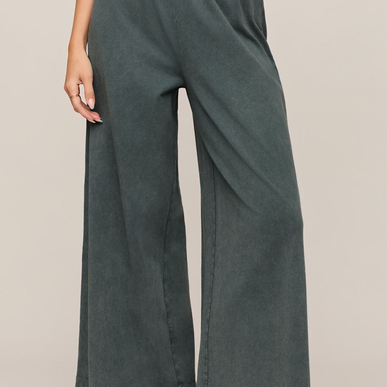 Z Supply | Scout Jersey Crop Flare Pant | Emerald | Vagabond | Apparel | Boutique