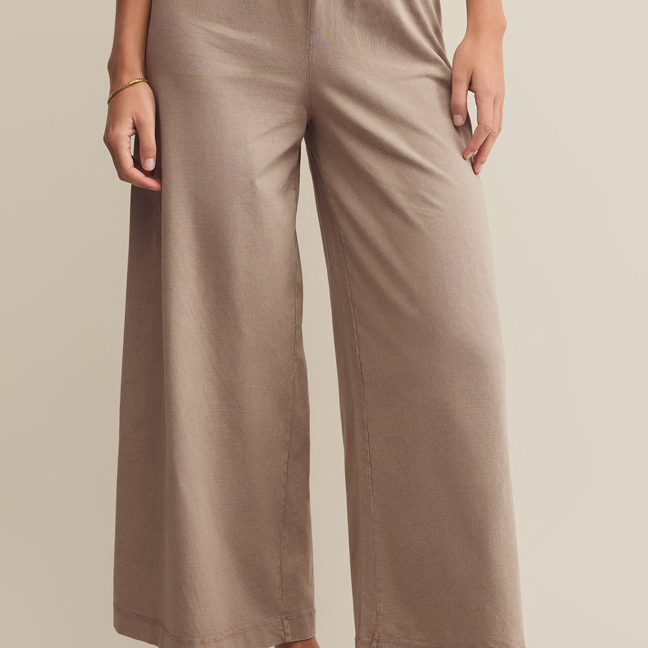 Z Supply Scout Flare Pant | Vagabond Apparel Boutique