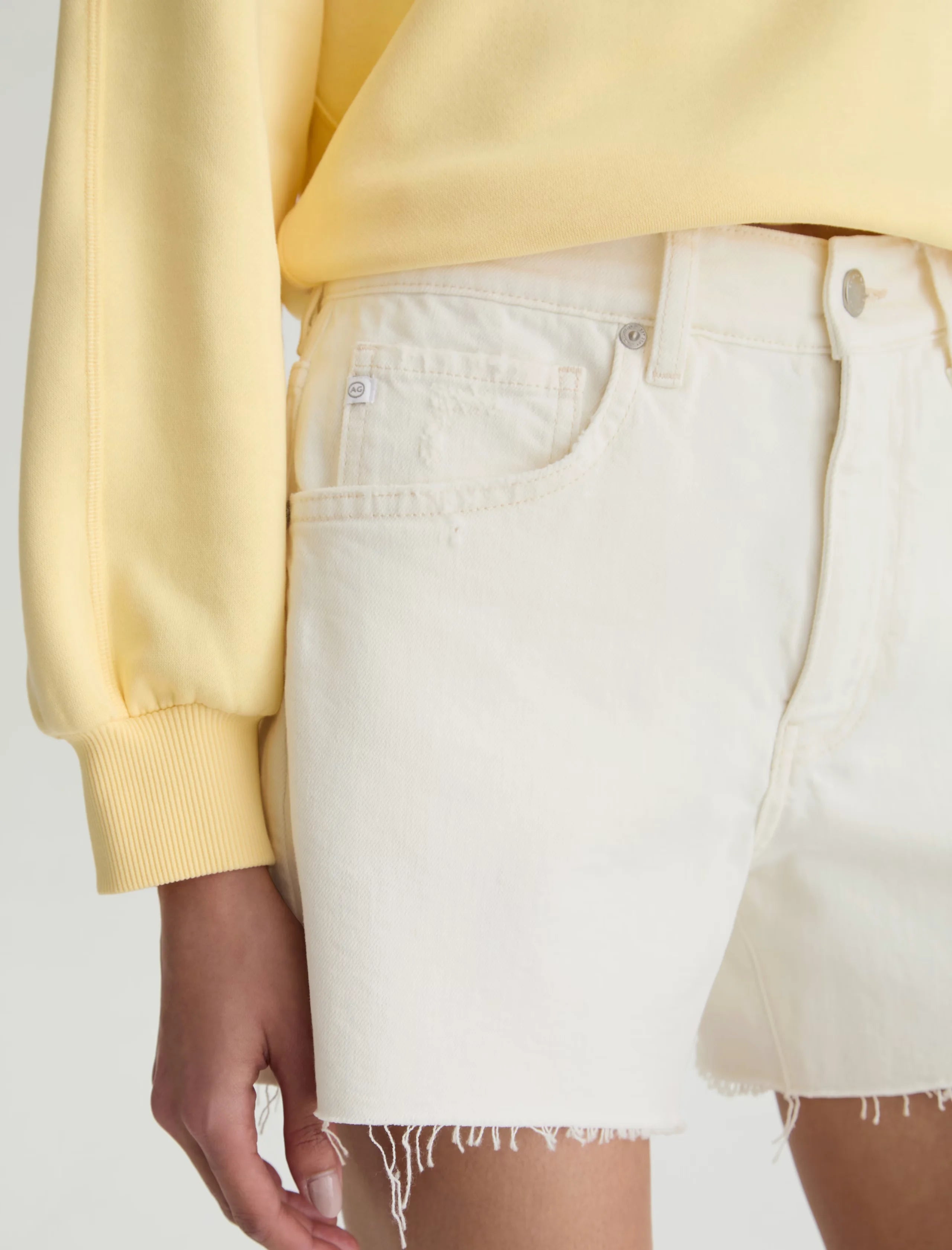 AG Halle Short Powder Mended