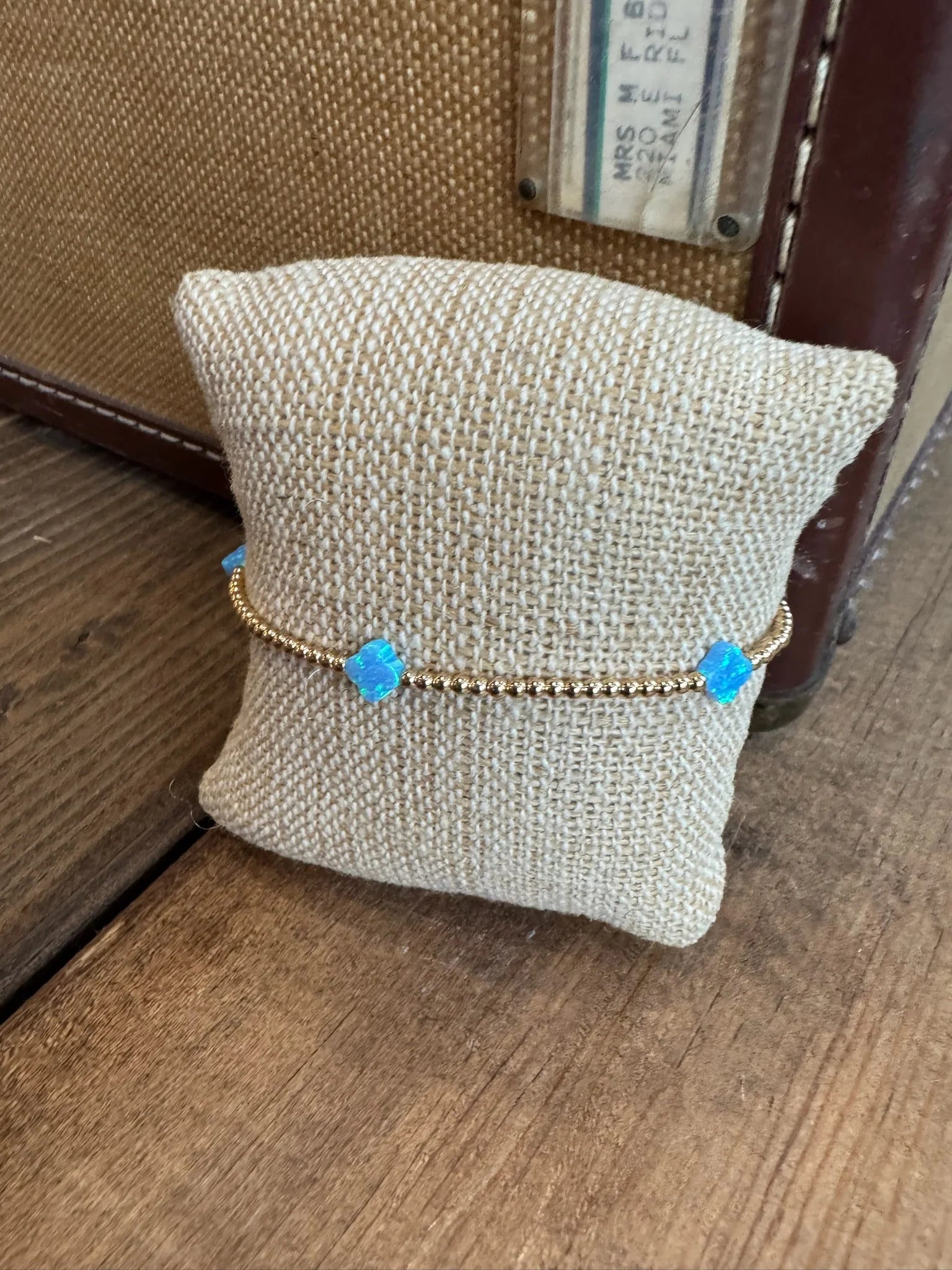 Bara Boheme | Kid Tiny Clover Bracelet | Blue | Vagabond | Apparel | Boutique