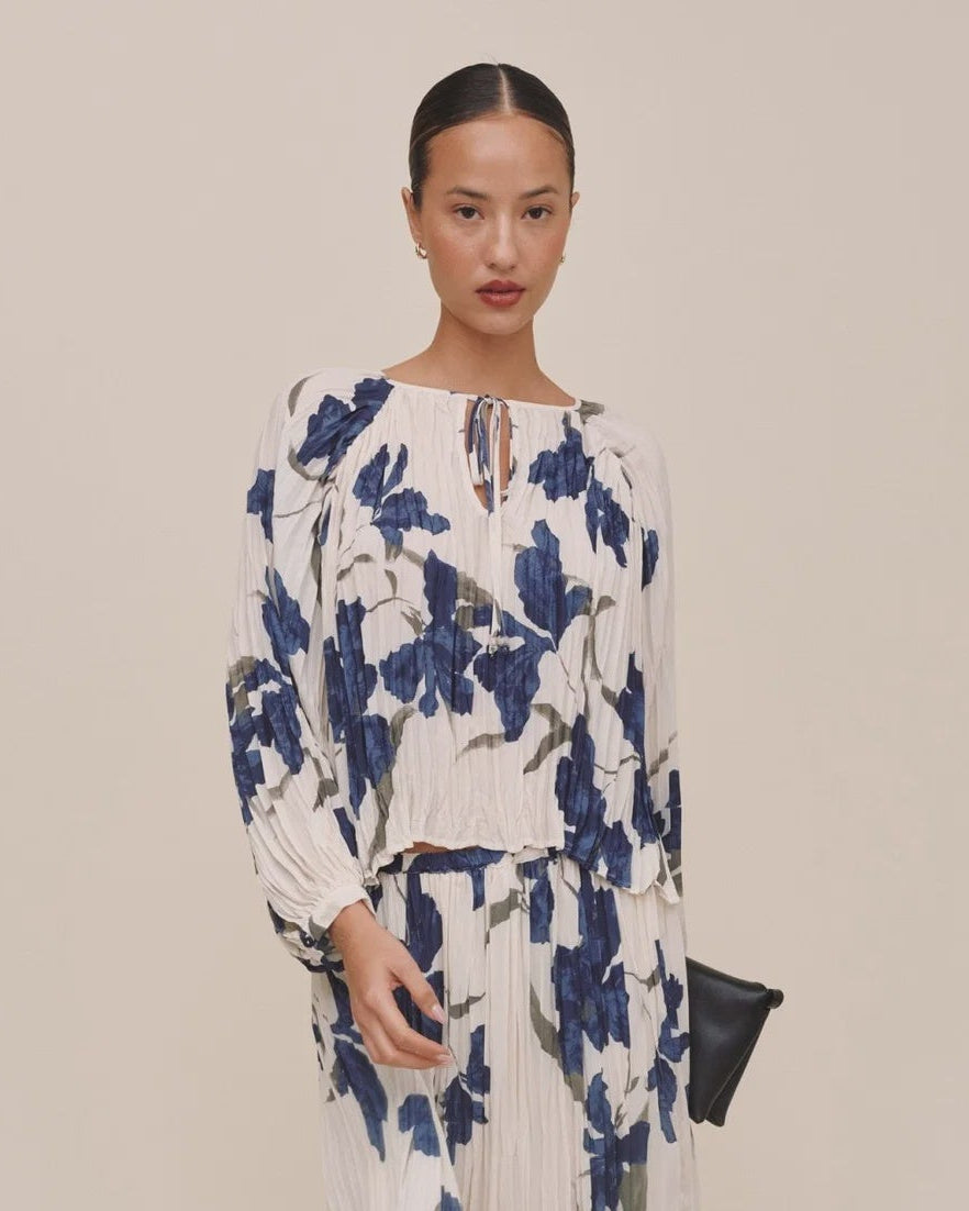 Bella Dahl | Pleated Tie Front Top | Vagabond | Apparel | Boutique