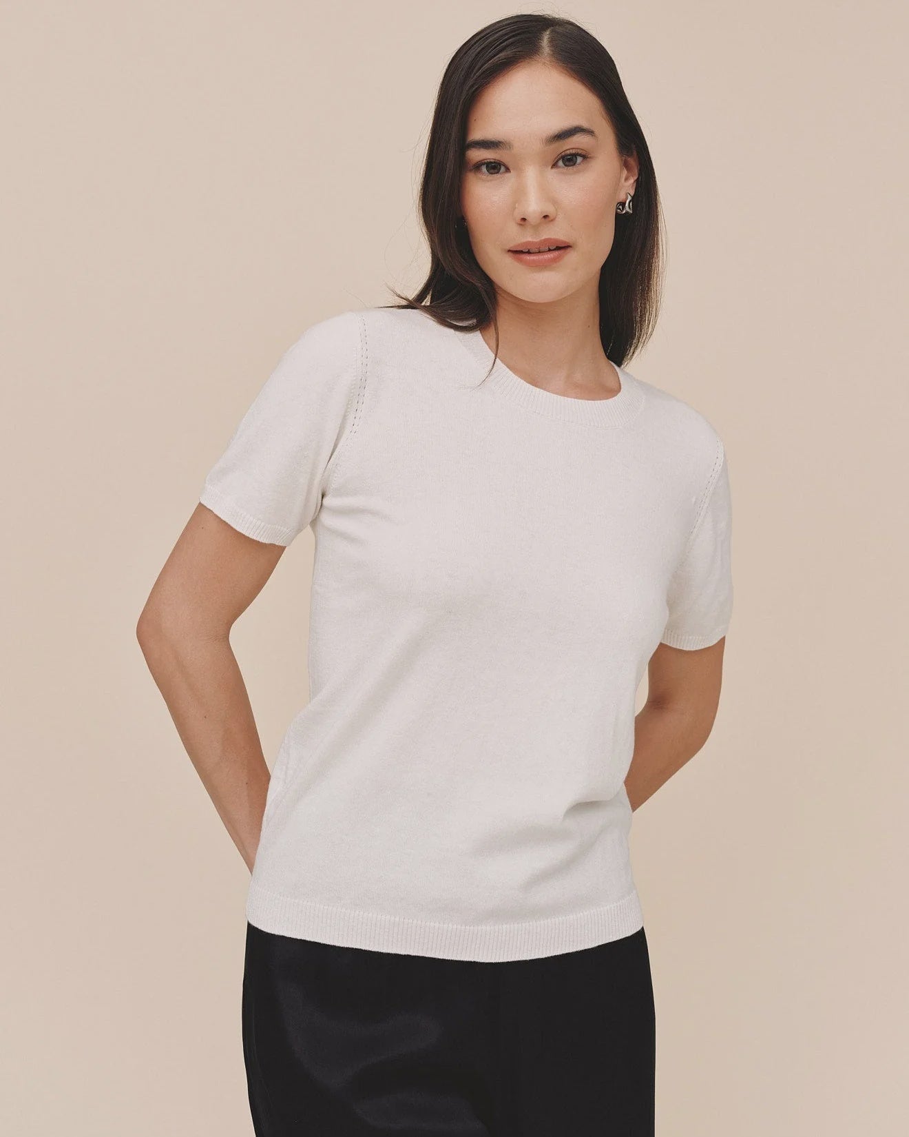 Bella Dahl | Short Sleeve Crew Neck Knit Top | Vagabond | Apparel | Boutique