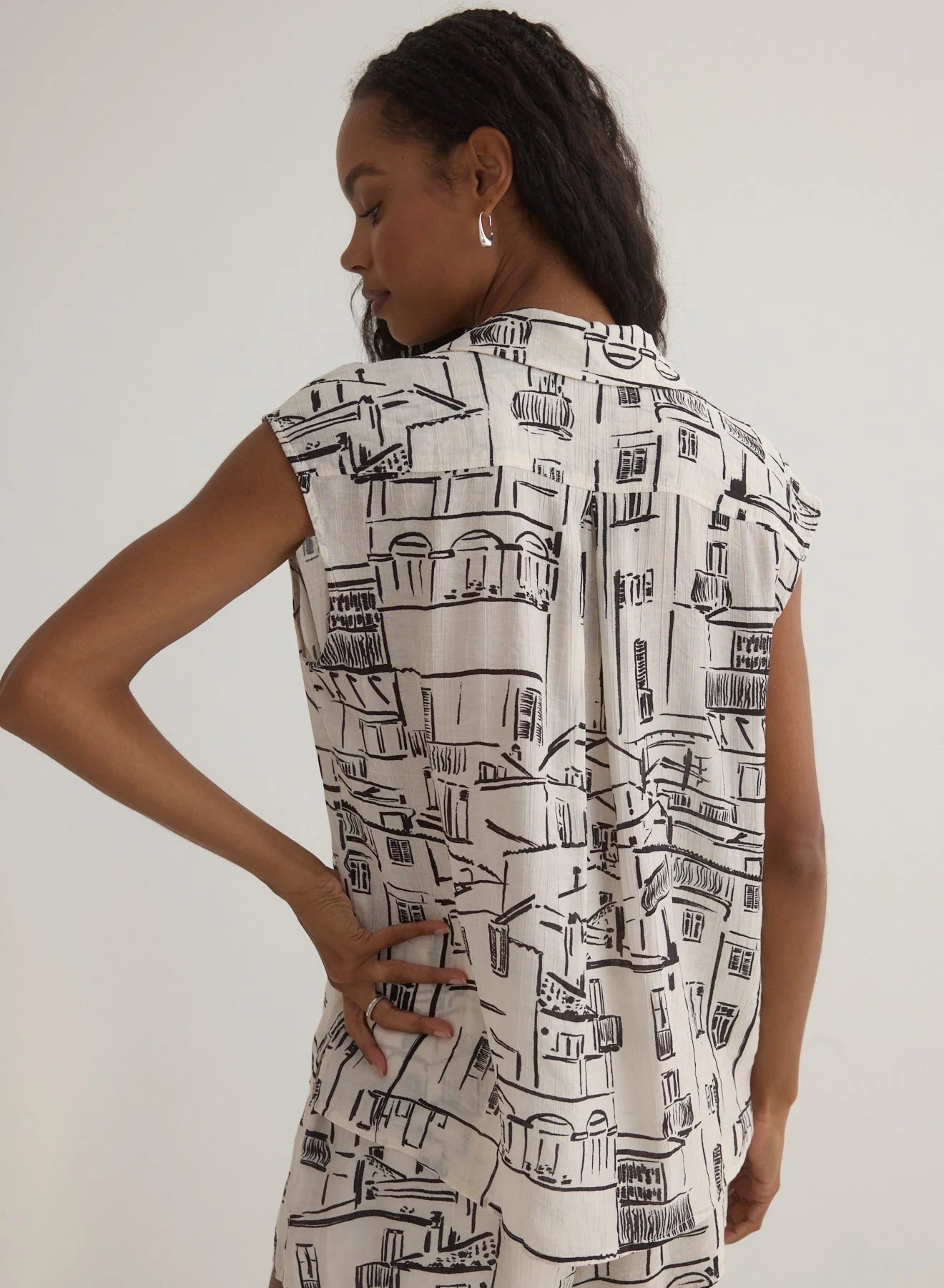 Bella | Dahl | Capri | Cap | Sleeve | Shirt | Vagabond | Apparel | Boutique