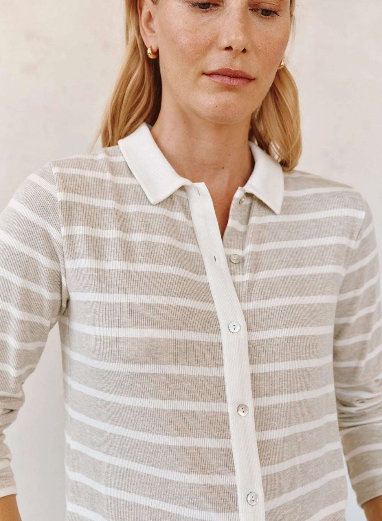 Bella Dahl | Contrast Placket Button Down | Close | Vagabond | Apparel | Boutique