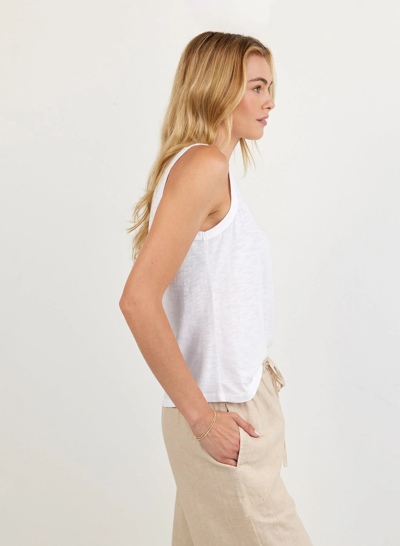 Bella Dahl | Easy Tank | Side | Vagabond | Apparel | Boutique