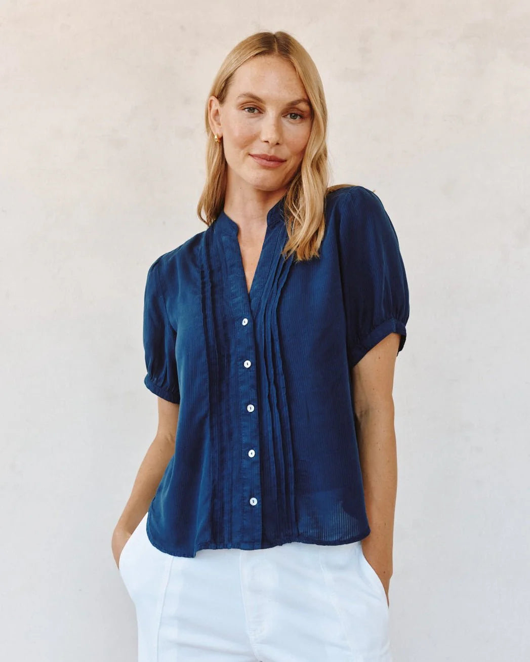 Bella Dahl | Short Sleeve Pintuck Blouse | Vagabond | Apparel | Boutique