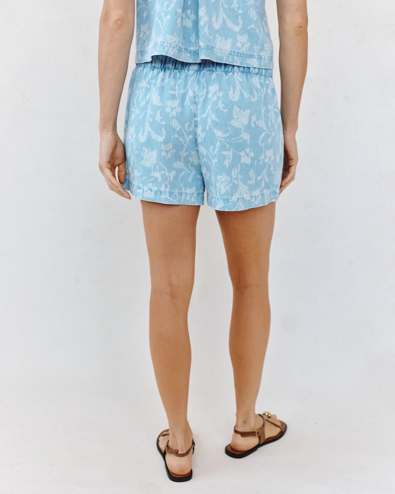 Bella Dahl | Clean Front Catalina Short | Back | Vagabond | Apparel | Boutique