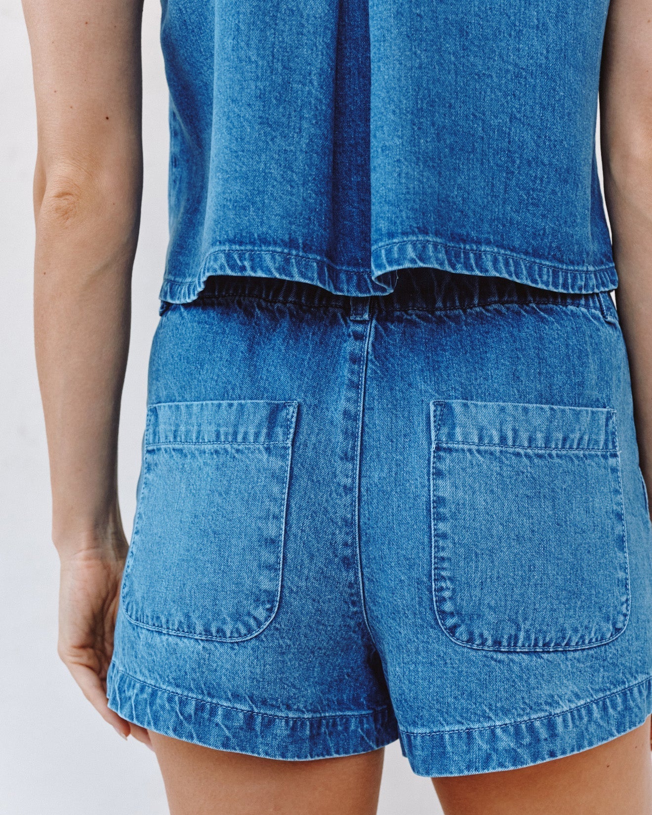Bella Dahl | Elle Playa Trouser Short | Spring Wash | Back | Vagabond | Apparel | Boutique