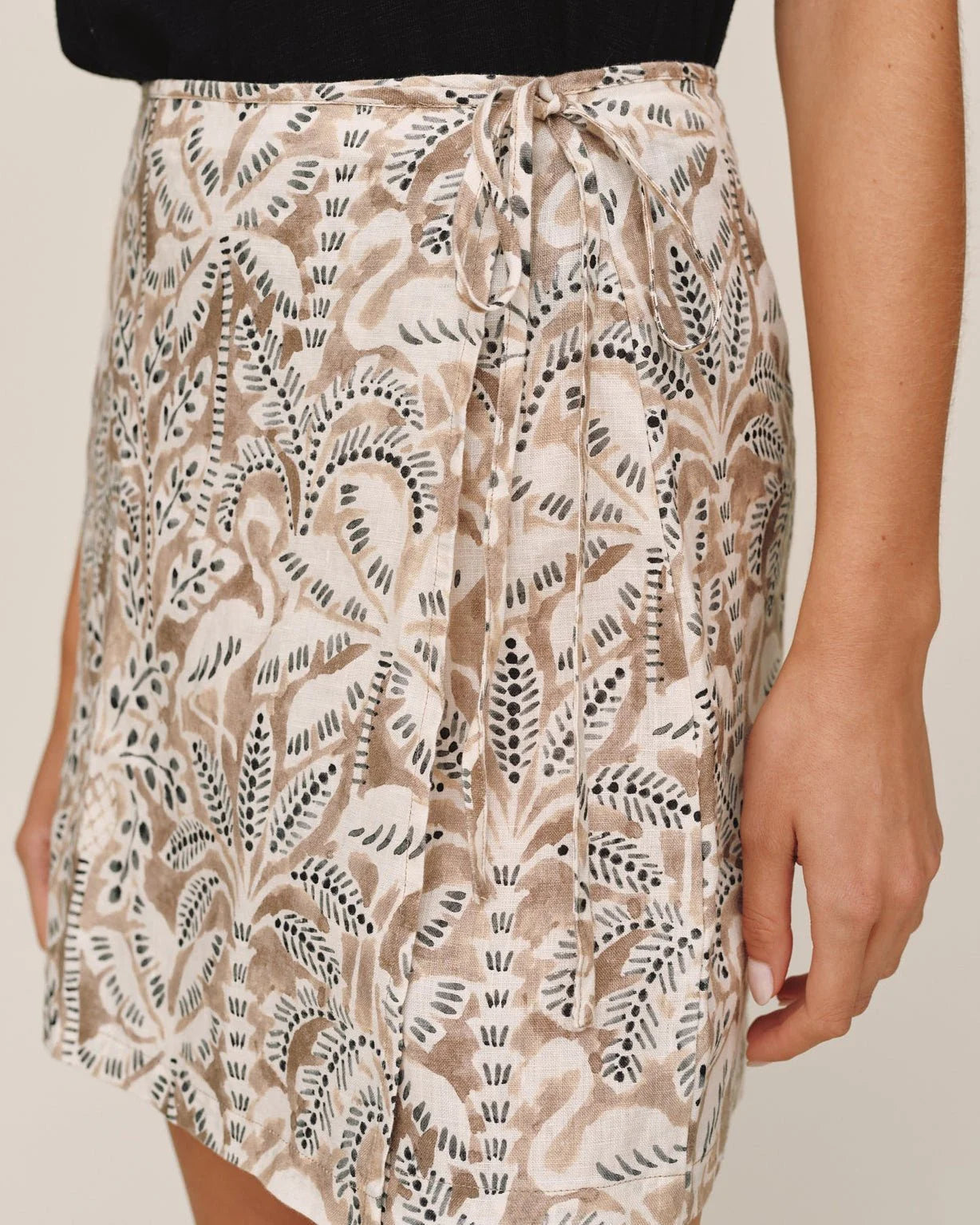 Bella Dahl | Printed Wrap Skirt | Vagabond | Apparel | Boutique