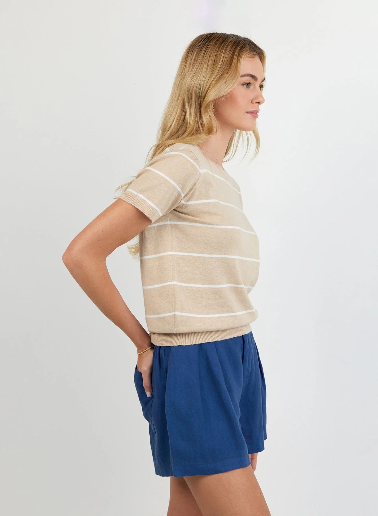 Bella Dahl | Short Sleeve Crew Neck Knit Top | Sandbar | Side | Vagabond | Apparel | Boutique