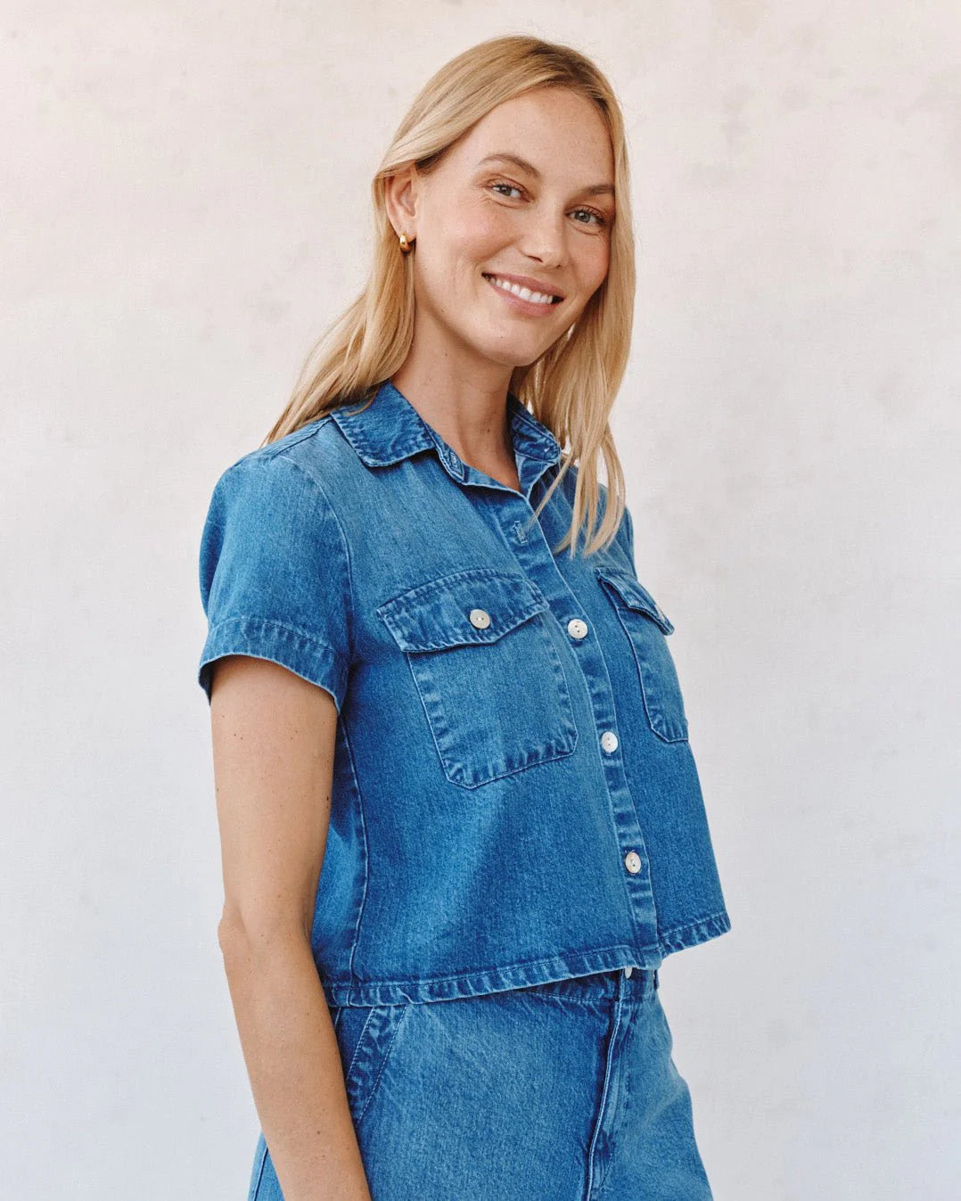 Bella Dahl | Short Sleeve Flap Pocket Shirt | Side | Vagabond | Apparel | Boutique
