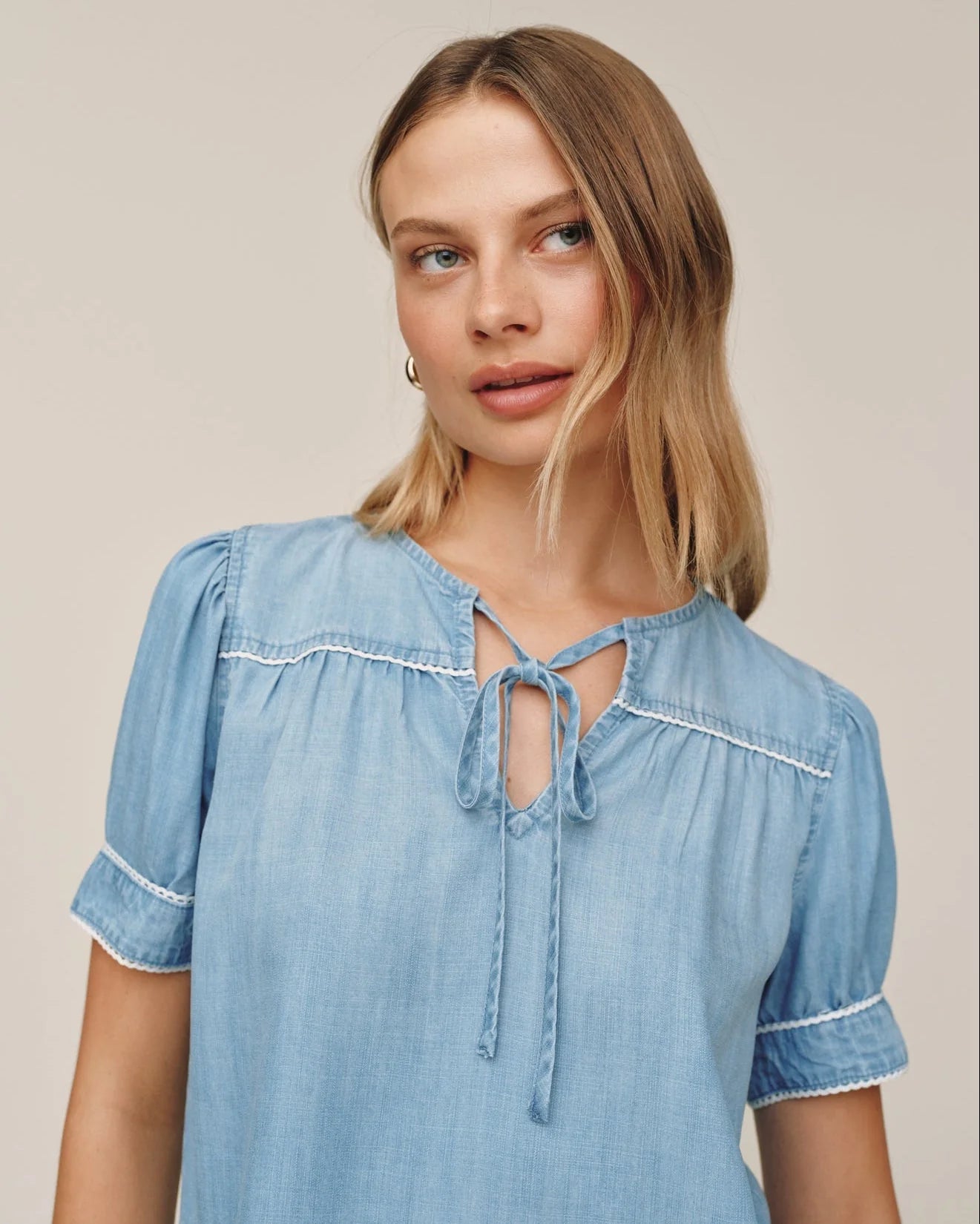 Bella Dahl |Short Sleeve Pullover W/Trim | Vagabond | Apparel | Boutique