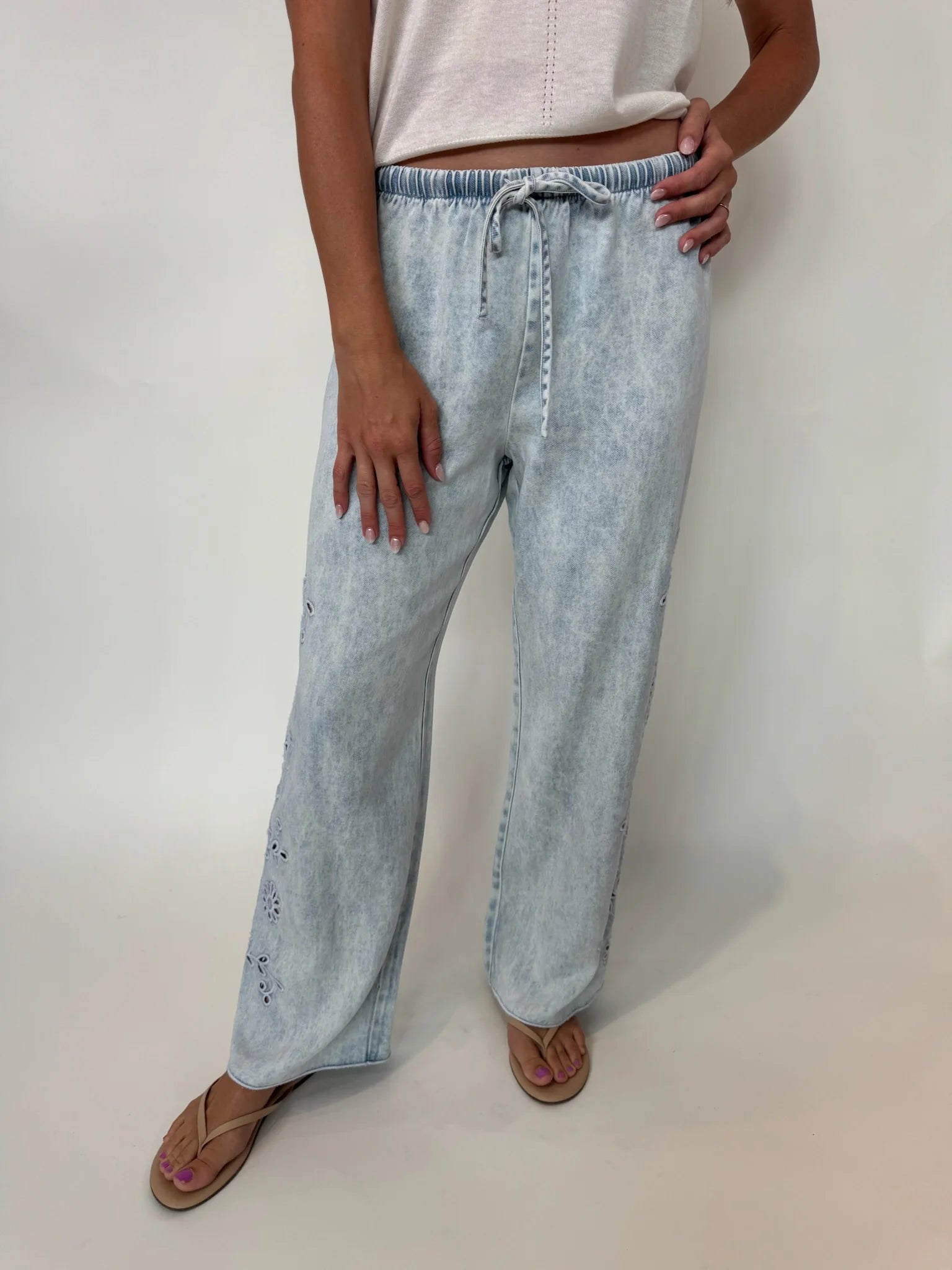 Bella Dahl | Side Embroidered Beach Pant | Vagabond | Apparel | Boutique