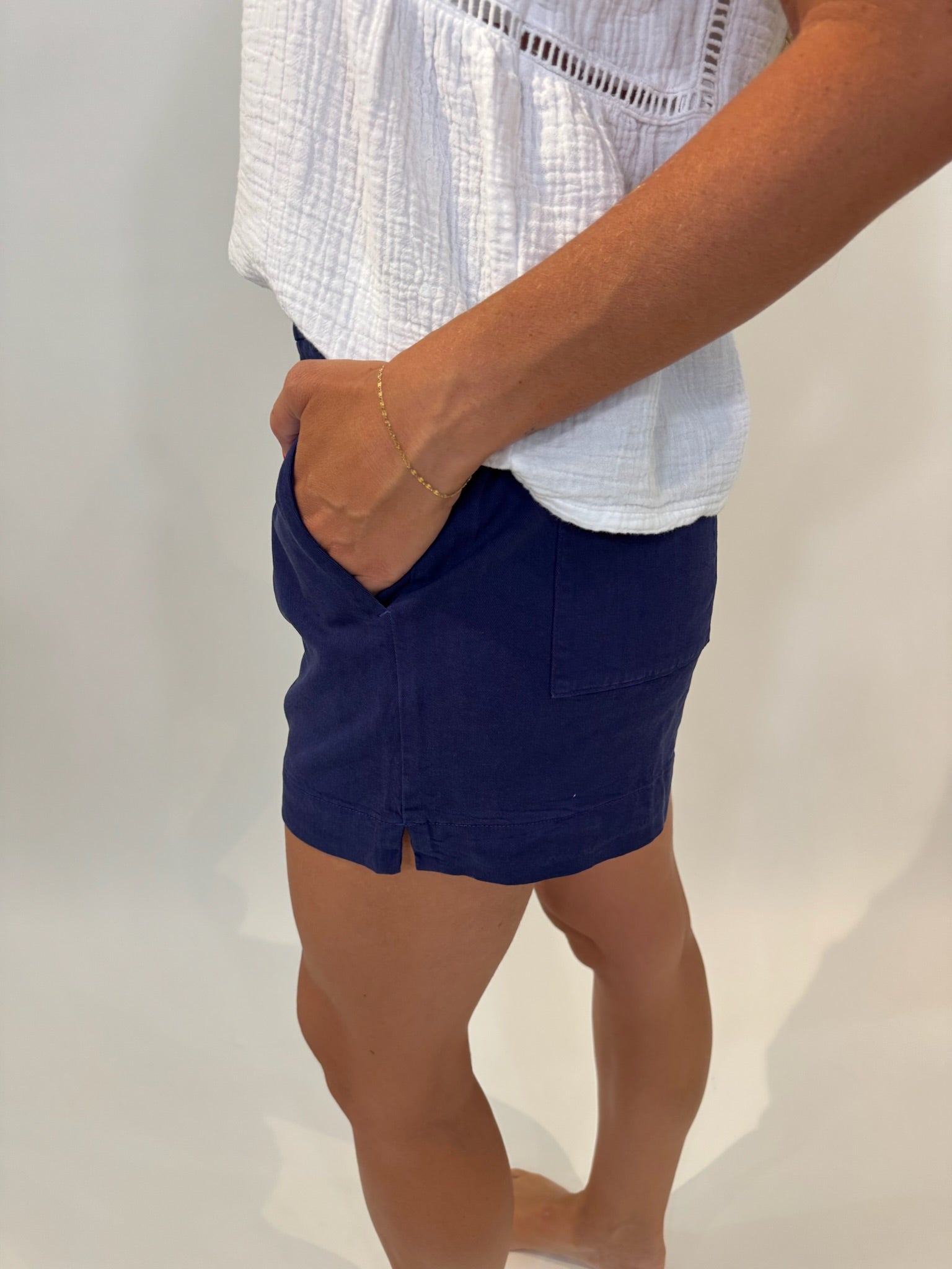 Bella Dahl | Side Slit Tennis Short | Vagabond | Apparel | Boutique