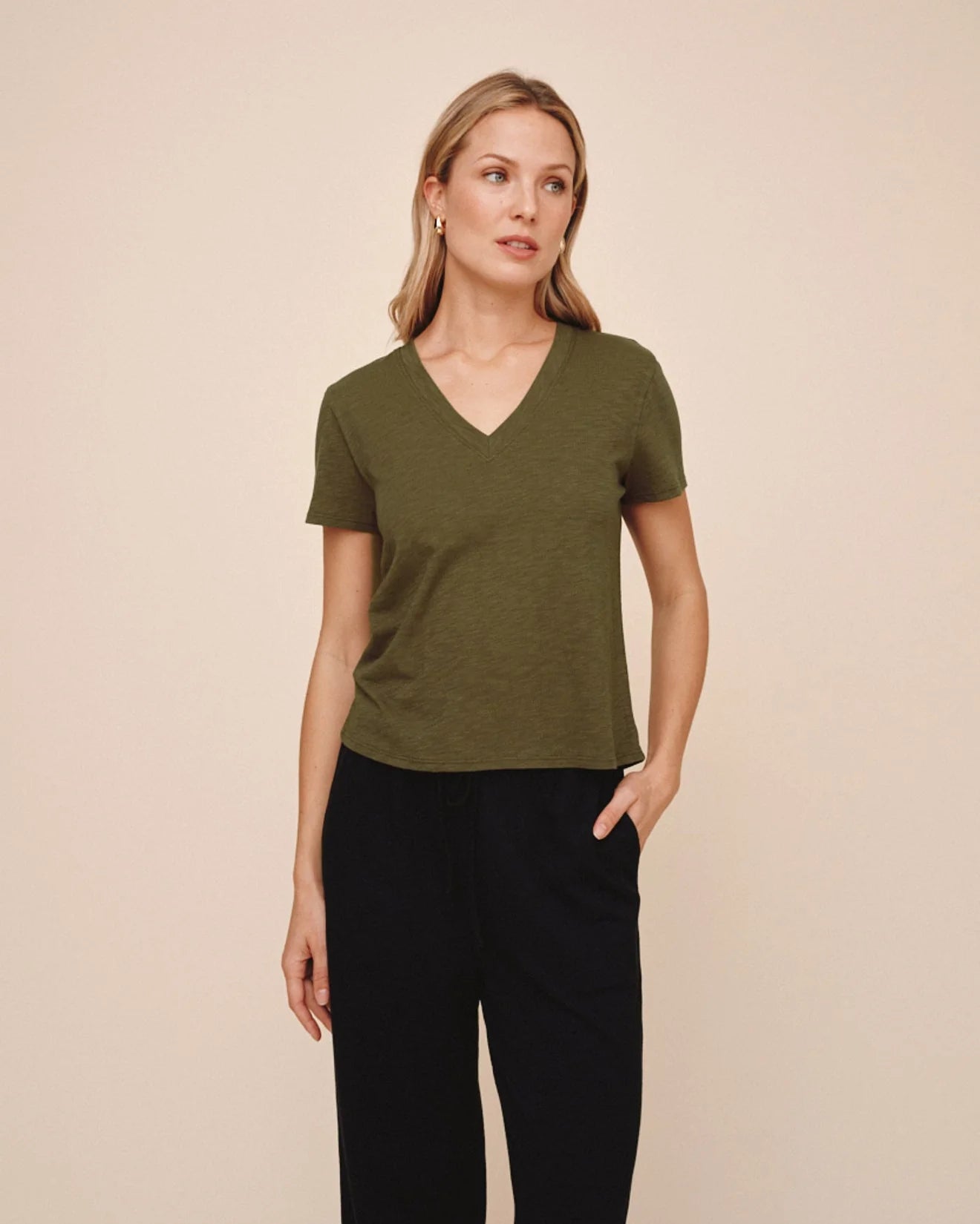 Bella Dahl | V-Neck Tee | Vagabond | Apparel | Boutique