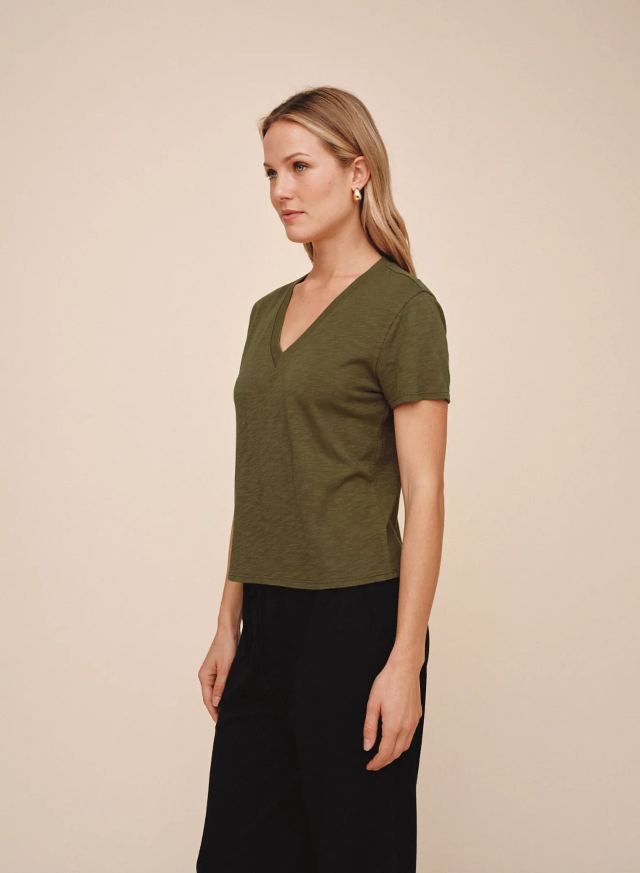 Bella Dahl | V-Neck Tee | Vagabond | Apparel | Boutique