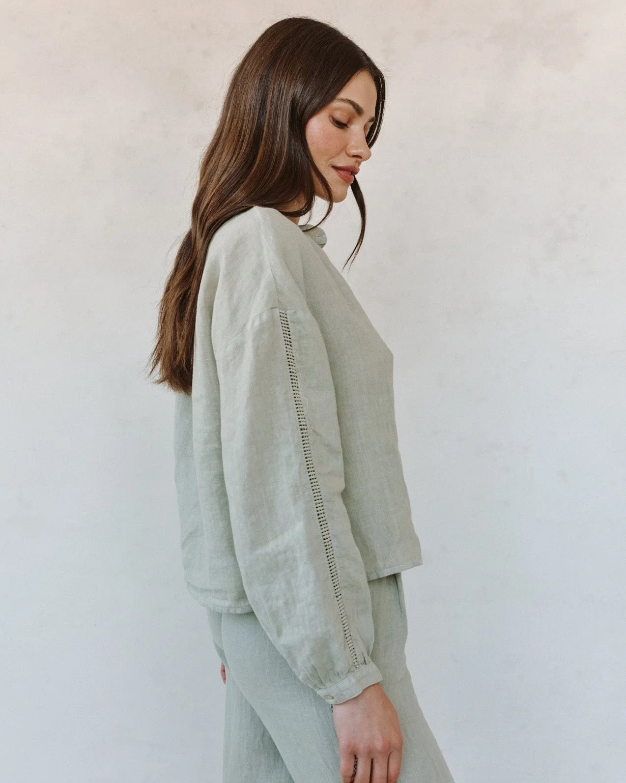 Bella Dahl | Mandarin Collar Trimmed Button Down | Side | Vagabond | Apparel | Boutique