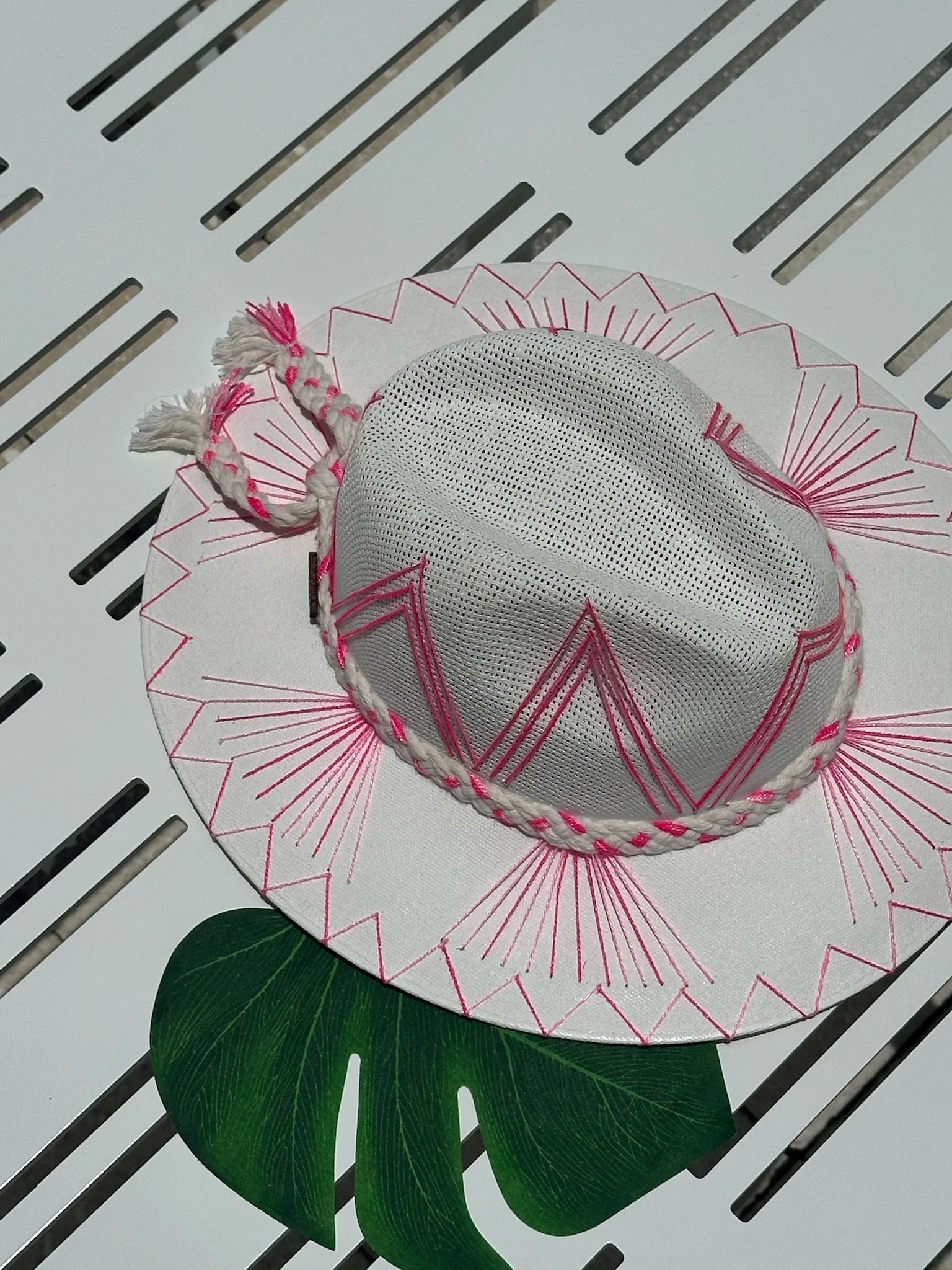 Corazon Playero | Kid Isabella Hat | Hot Pink | Vagabond | Apparel | Boutique