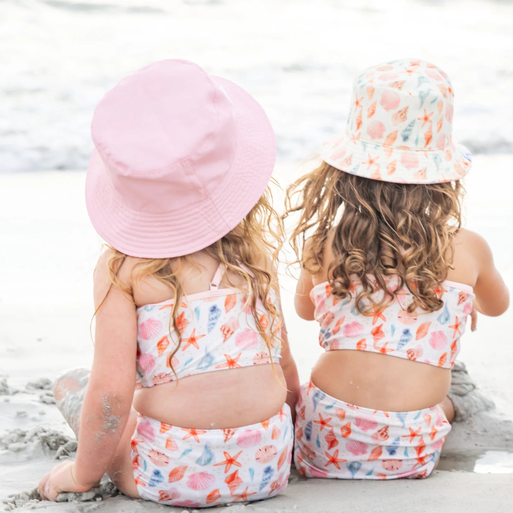Emerson & Friends | Sandy Seashells Reversible Bucket Hat | Vagabond | Apparel | Boutique