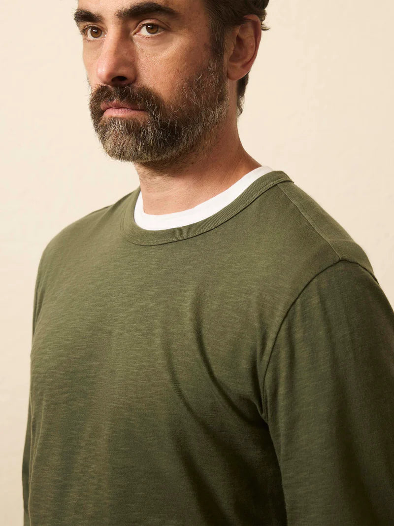 Faherty Men | Long Sleeve Sunwashed Tee | Fall Evergreen | Close | Vagabond | Apparel | Boutique