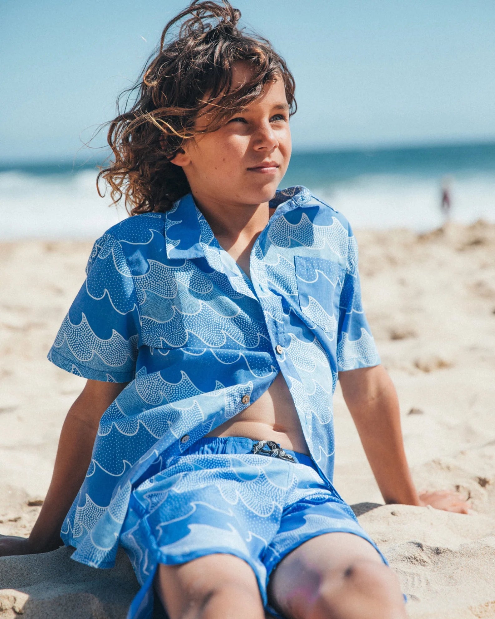 Feather | 4 | Arrow | Cosmic | Waves | Shirt | Vagabond | Apparel | Boutique