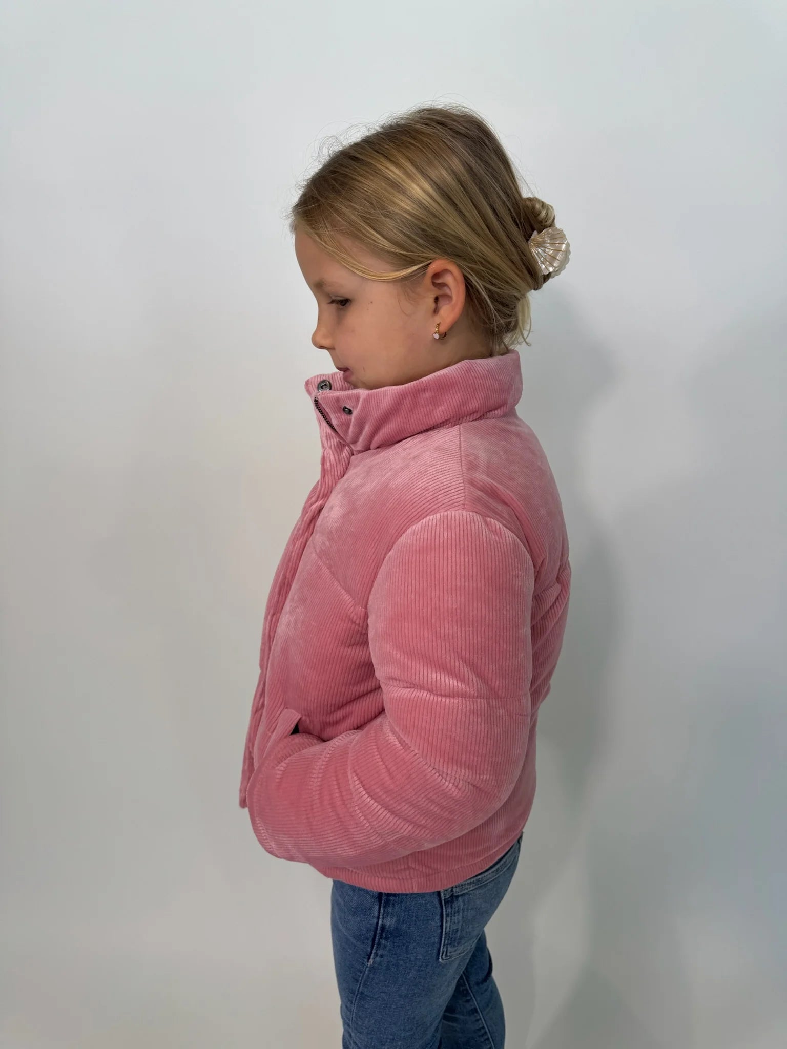 Feather 4 Arrow | Aspen Puffer Jacket | Model | Side | Vagabond | Apparel | Boutique