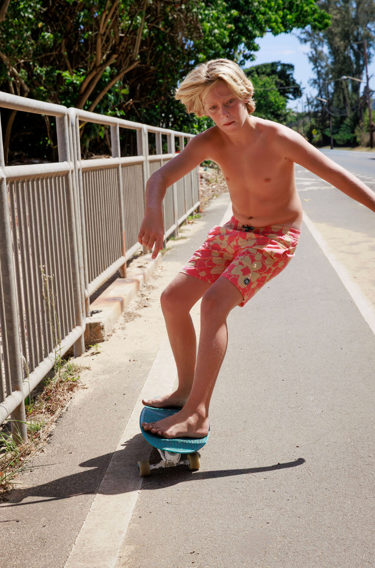 Feather 4 Arrow | Volley Trunk | Melon | Lifestyle | Vagabond | Apparel | Boutique