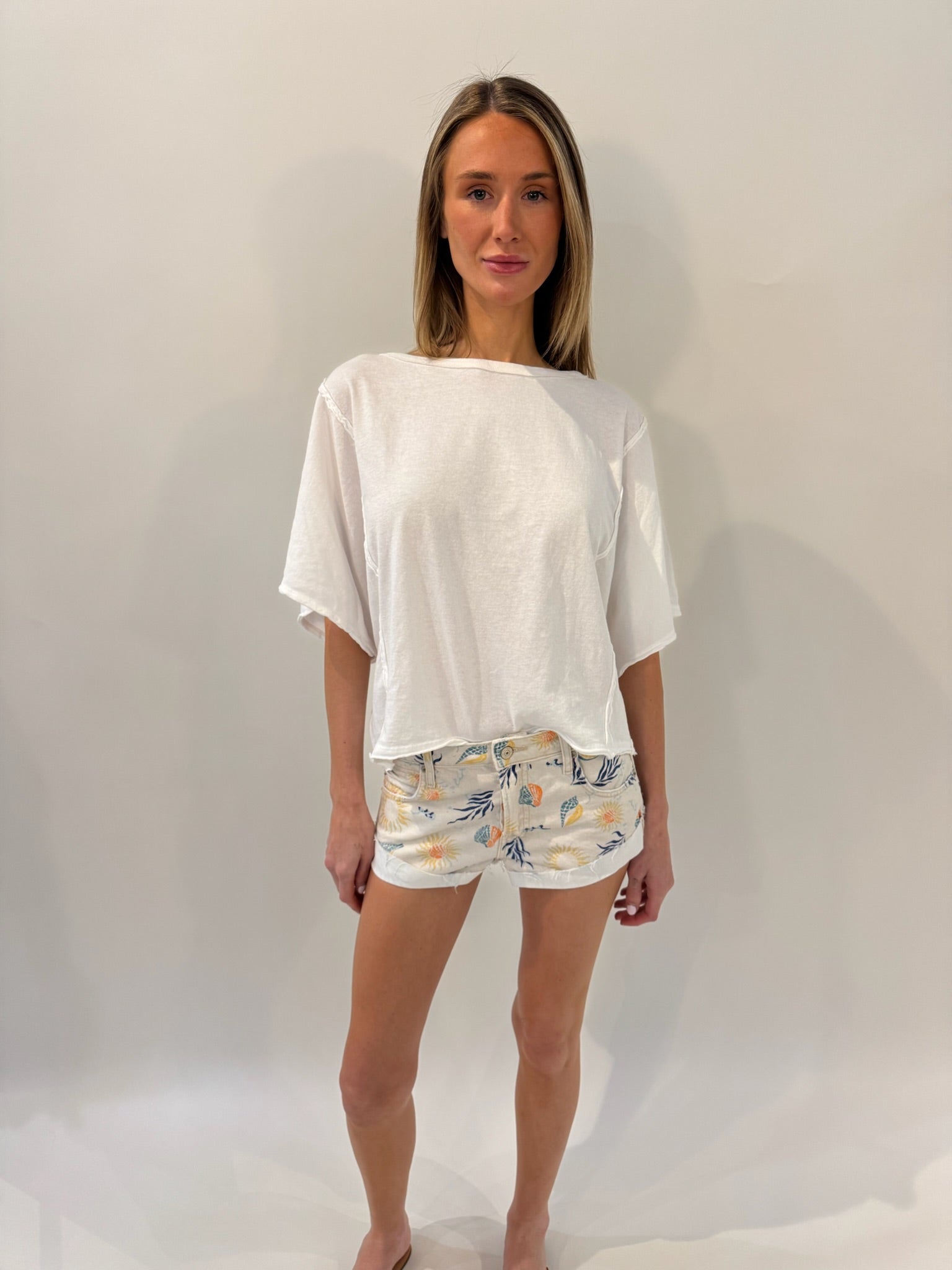 Free People | Cali Cuffed Printed Short | Model Front | Vagabond | Apparel | Boutique