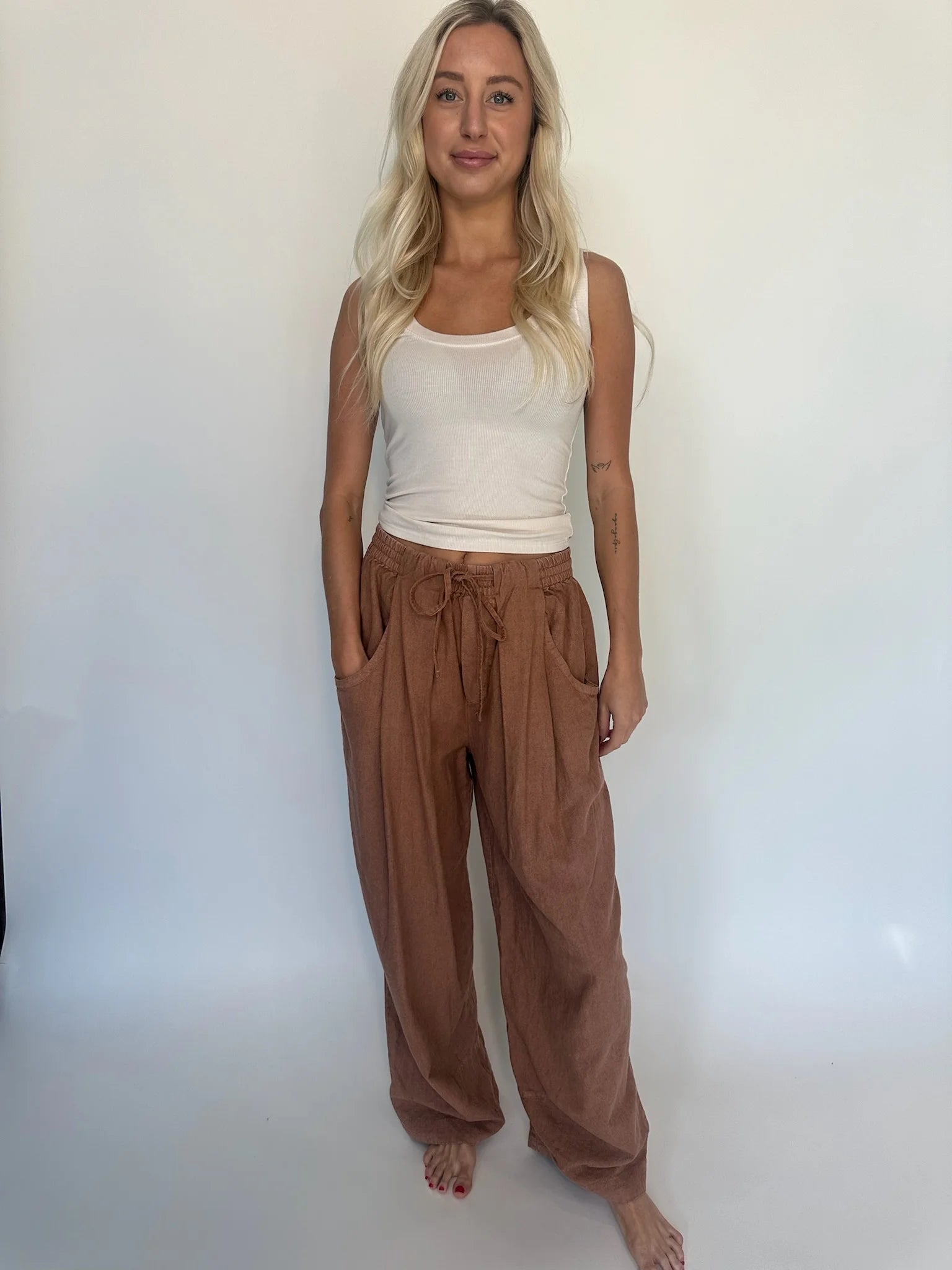 Free People | Chambers Laid Back Pull On Pant | Sunset | Model | Vagabond | Apparel | Boutique