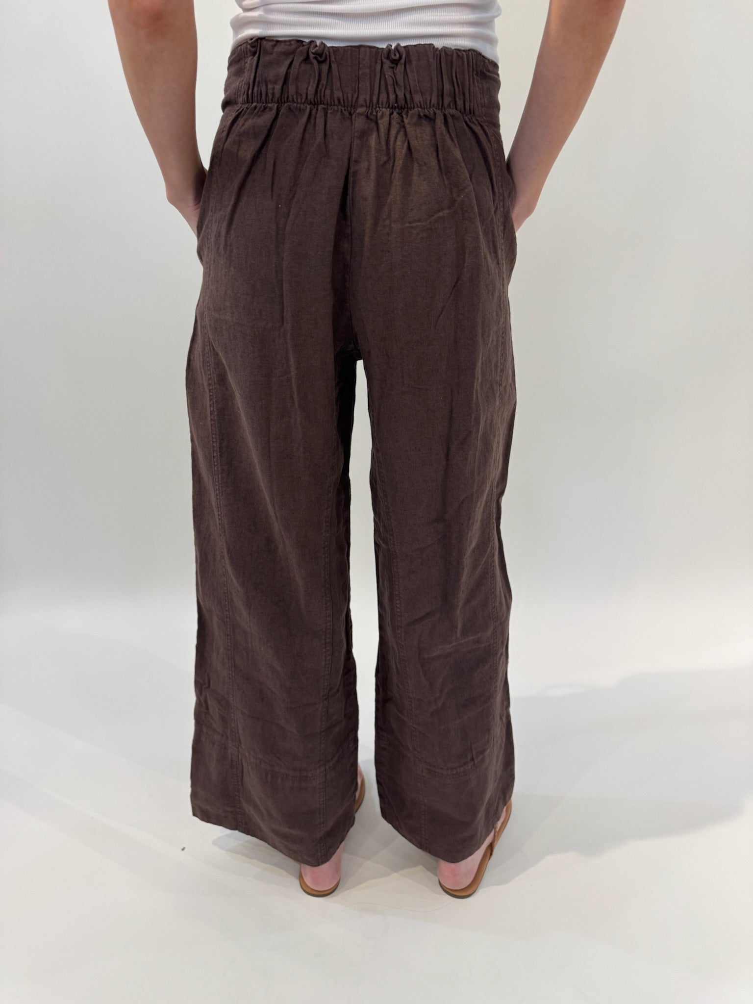 Free People | Days End Linen Pull On Pants | Double Espresso | Back | Vagabond | Apparel | Boutique