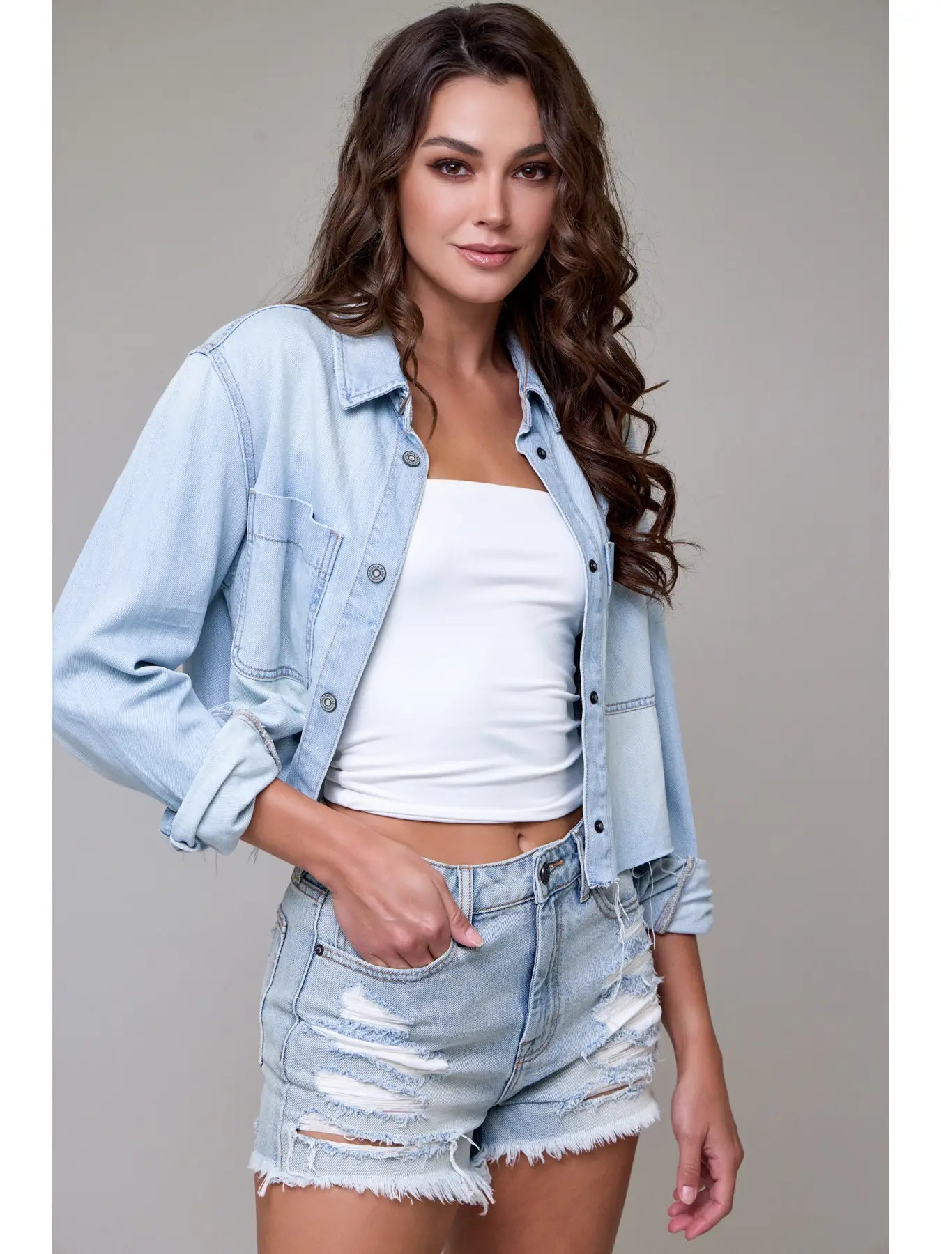 Hidden Jeans | Cropped Denim Shirt | Light Wash | Model | Vagabond | Apparel | Boutique