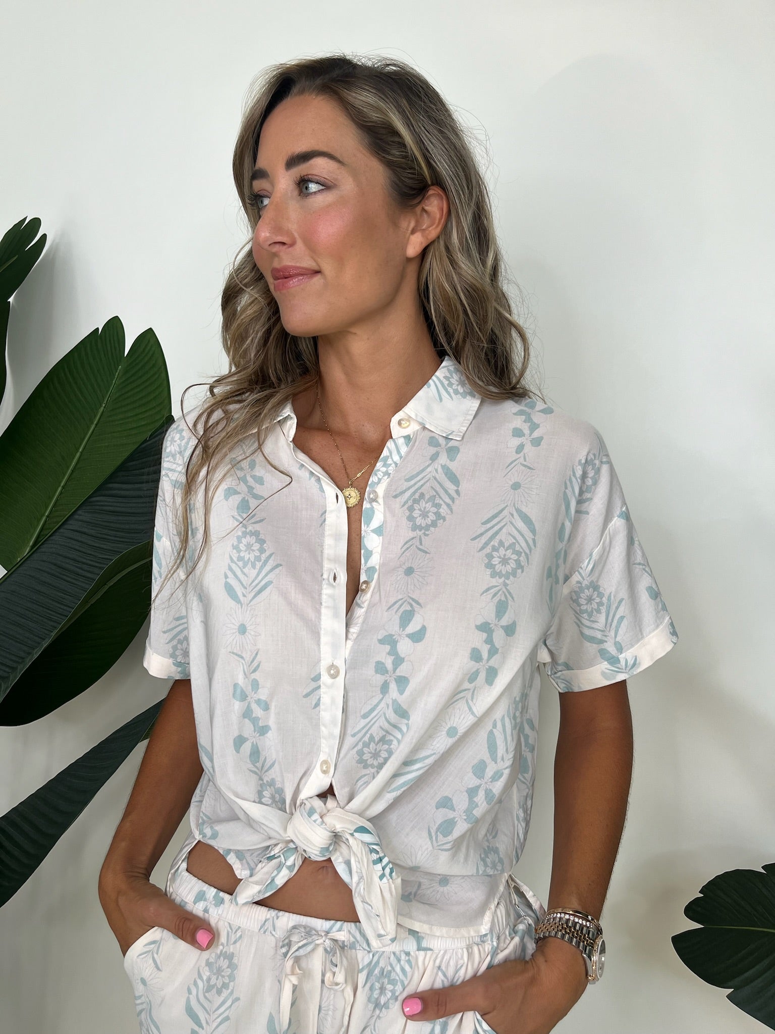 Splendid Wesley Short Sleeve Button Down | Vagabond Apparel Boutique