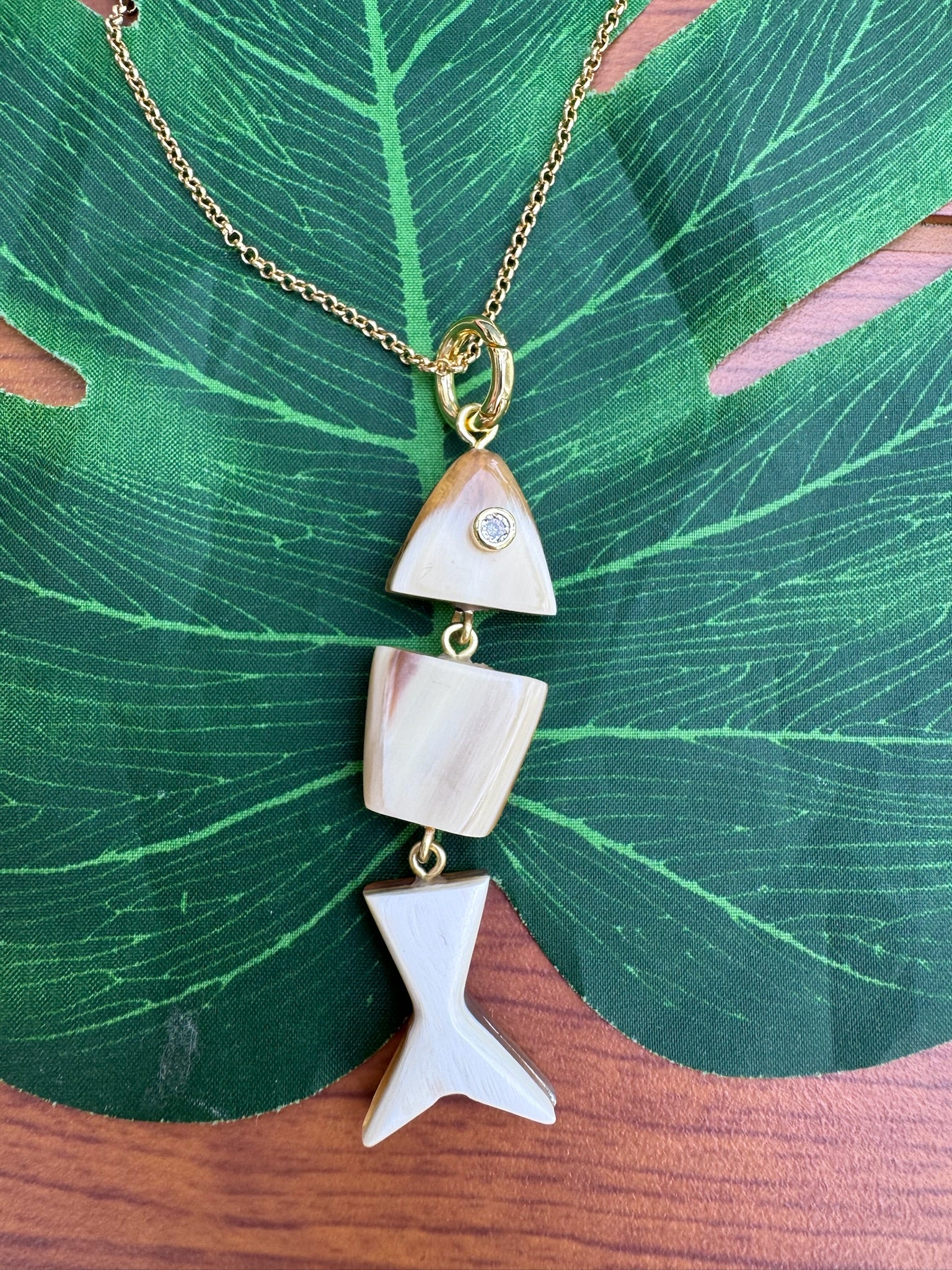 MLO Jewelry | 18" Gold Chain W/Mini 3D Fish | Vagabond | Apparel | Boutique