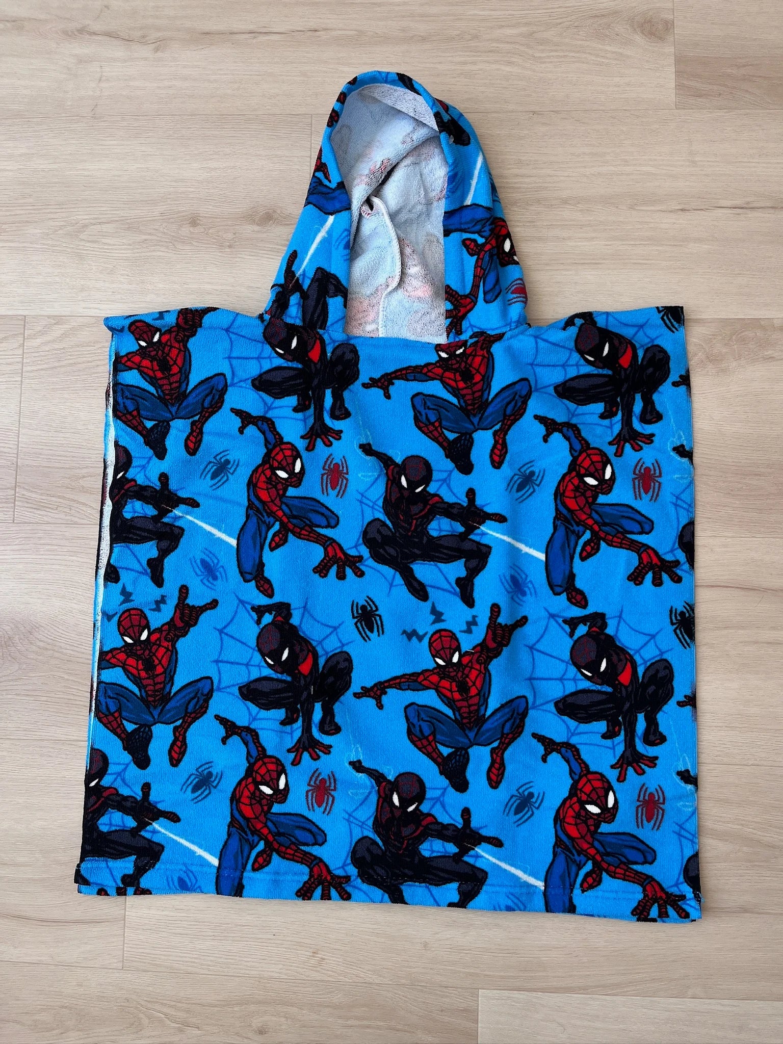 Island Gear Hooded Towel