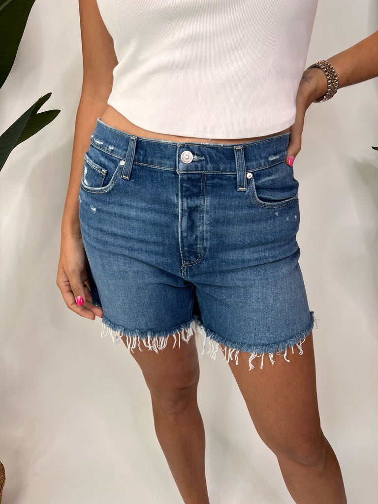 Paige Asher Short Chillin Destructed W/ Frayed Hem