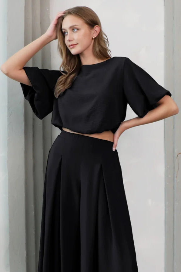 KLD | Matte Crepe Bubble Sleeve Crop Top | Black | Vagabond | Apparel | Boutique