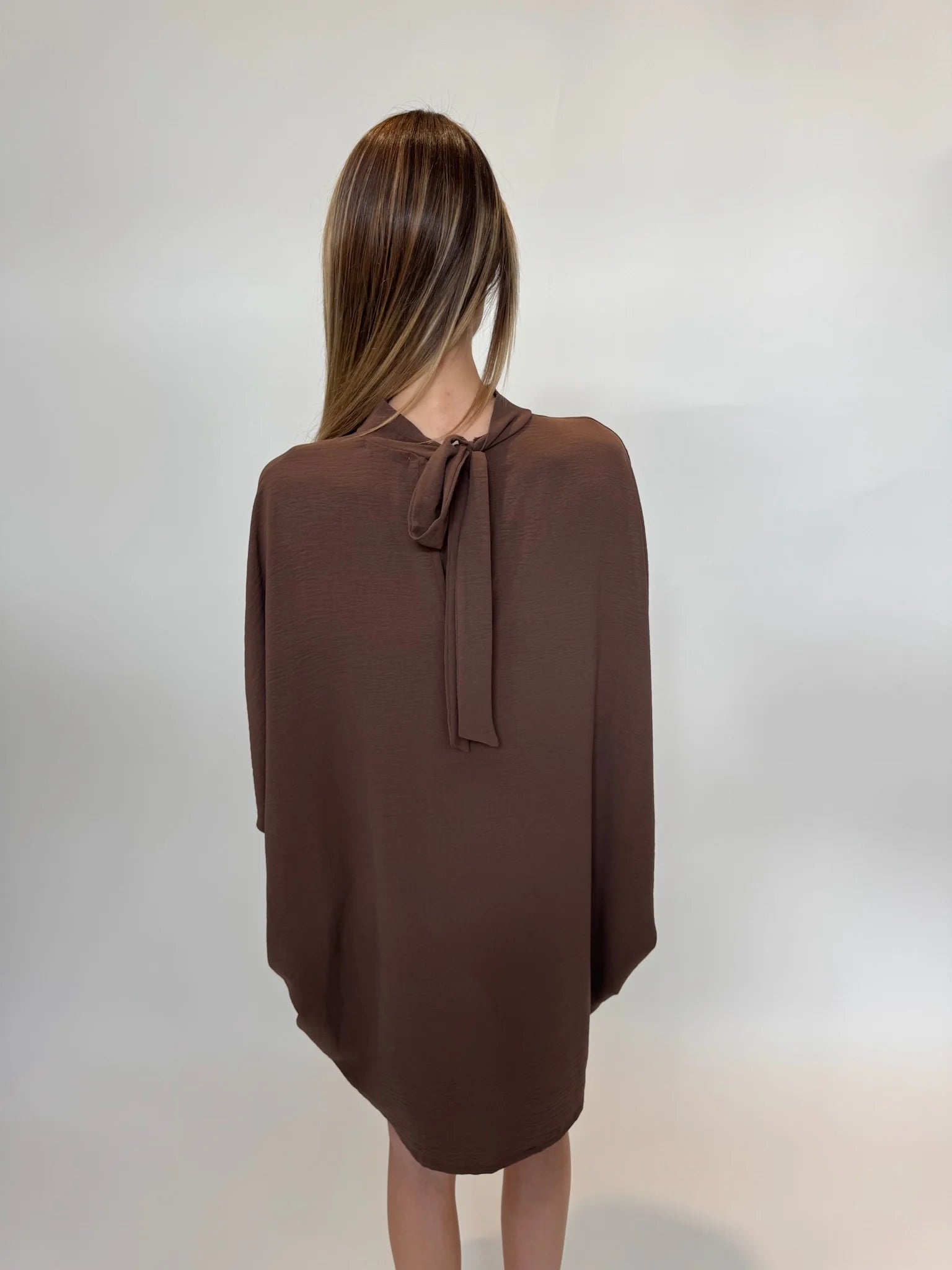 KLD | Mock Neck Caftan Shift Dress | Back | Vagabond | Apparel | Boutique