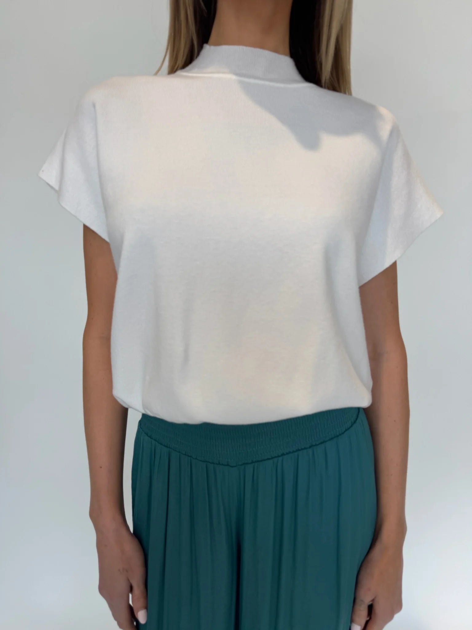 KLD | S/S Drop Shoulder Sweater | Close | Vagabond | Apparel | Boutique