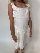 Katie J | Brenna Linen Solid Day Dress | Close | Vagabond | Apparel | Boutique