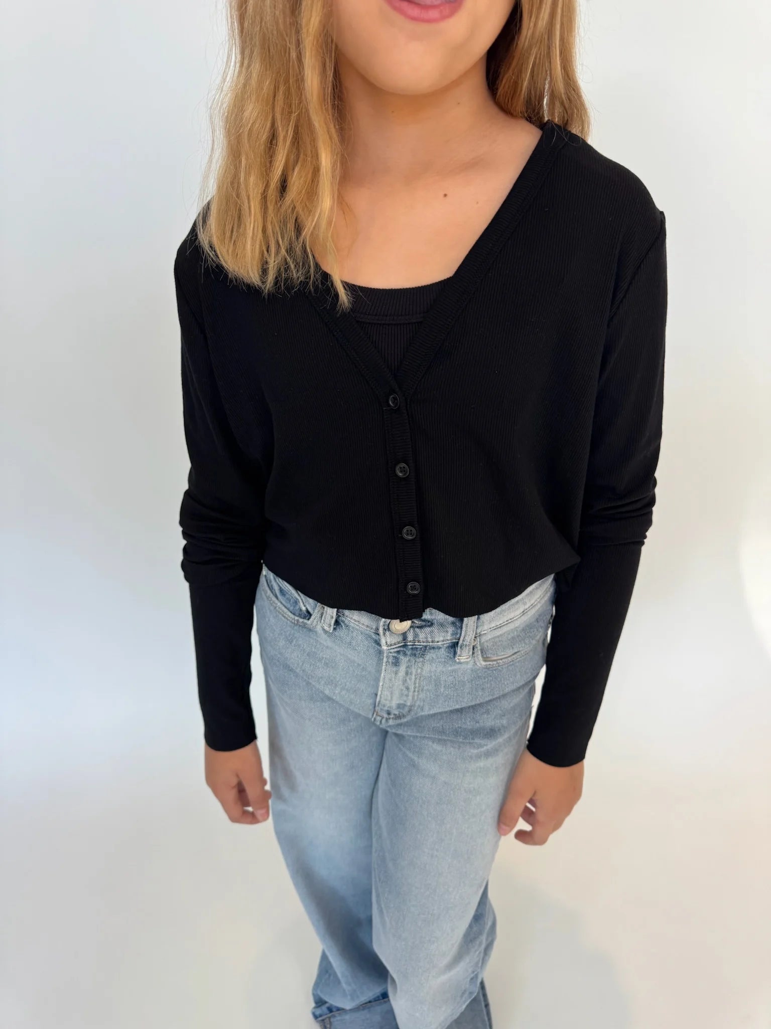 Katie J | Livi Cardi | Black | Vagabond | Apparel | Boutique